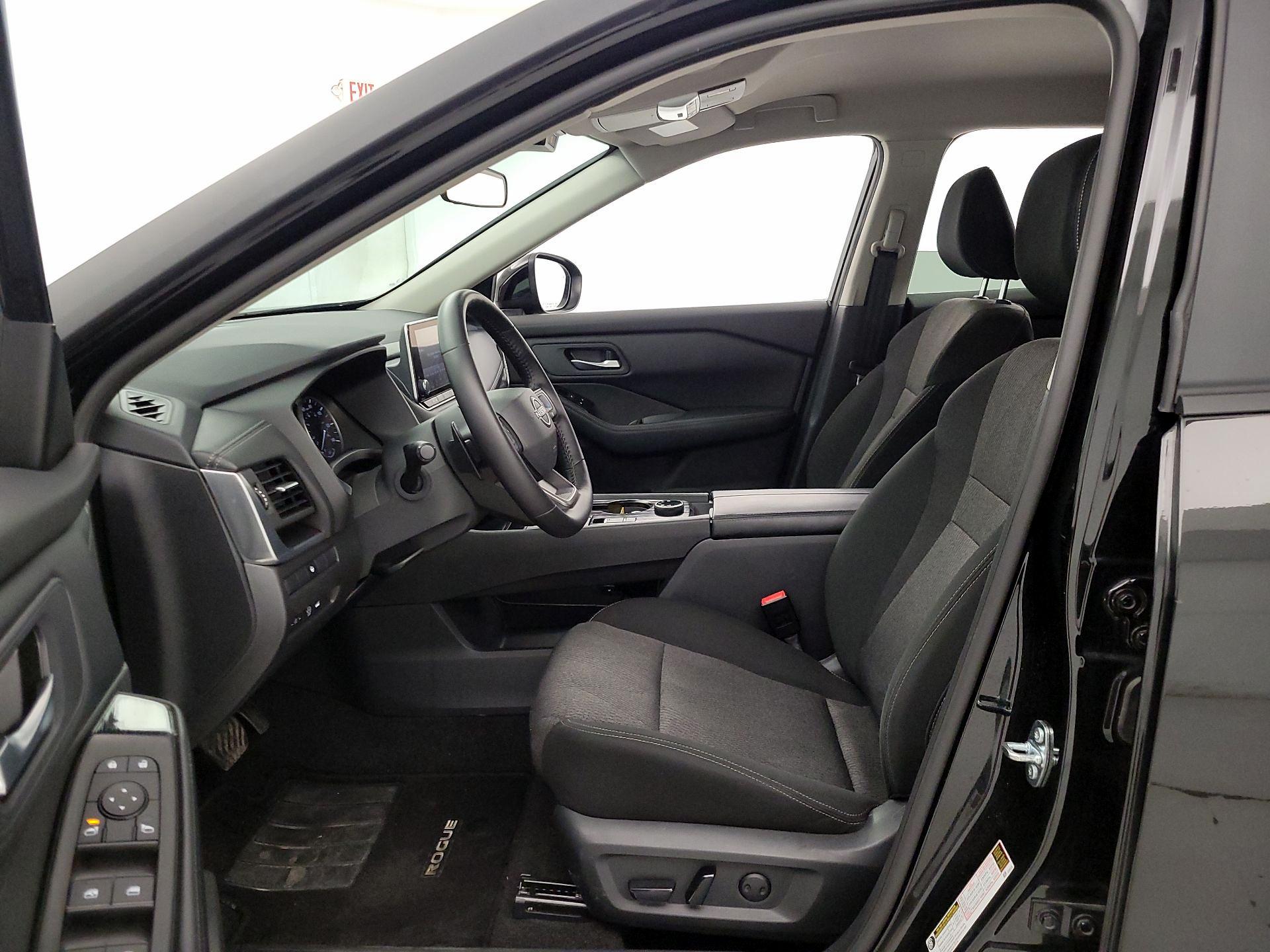 Thumbnail: 2025 Nissan Rogue - 11