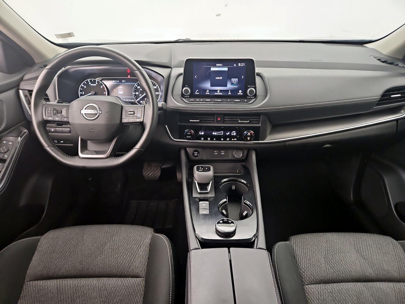 2025 Nissan Rogue SV - Photo 10