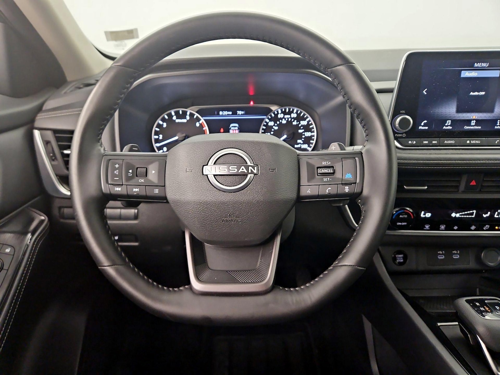 2025 Nissan Rogue SV - Photo 11