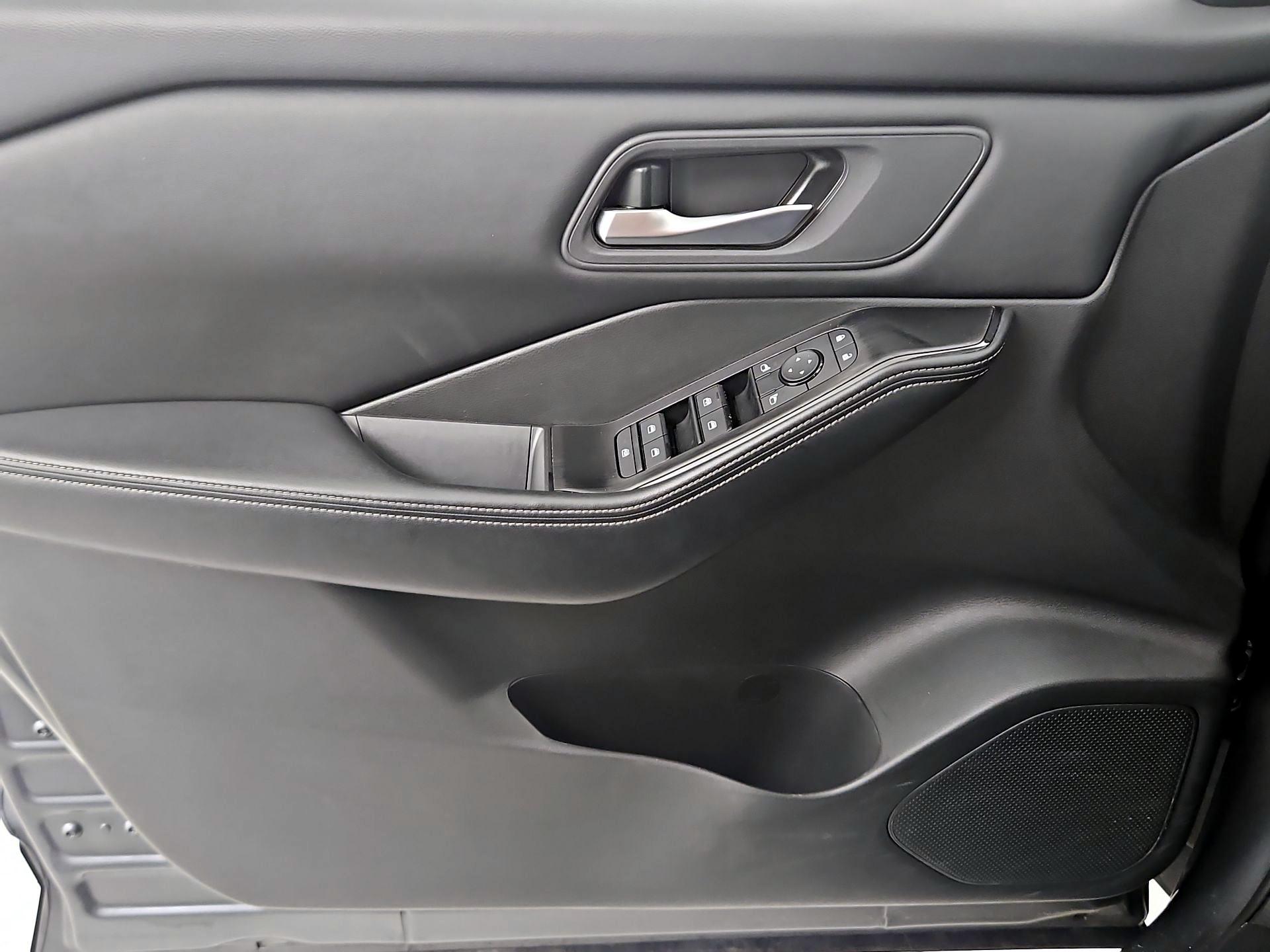 Thumbnail: 2025 Nissan Rogue - 12