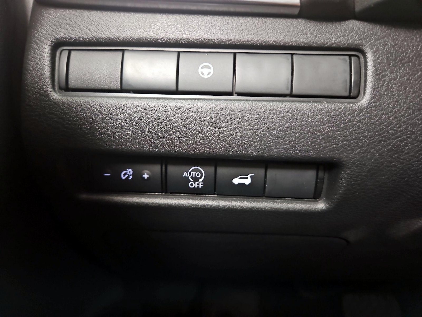 2025 Nissan Rogue SV - Photo 14