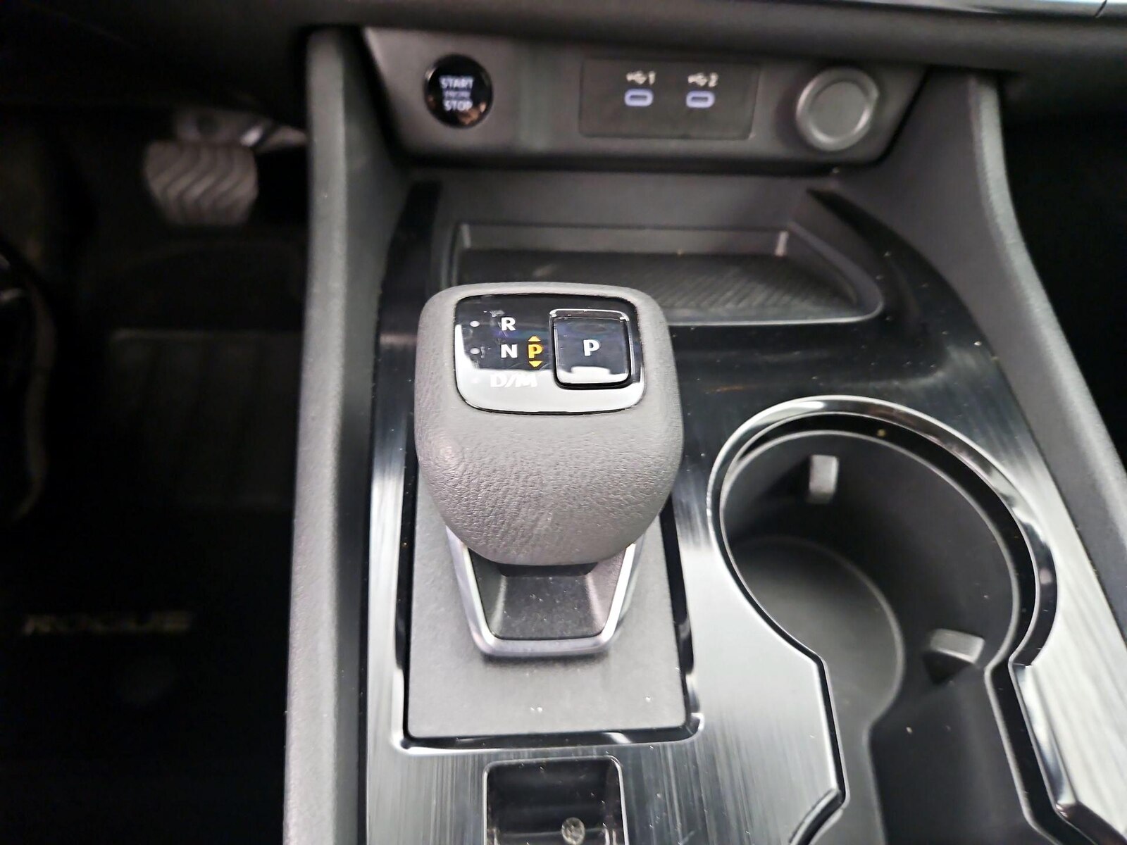 2025 Nissan Rogue SV - Photo 18