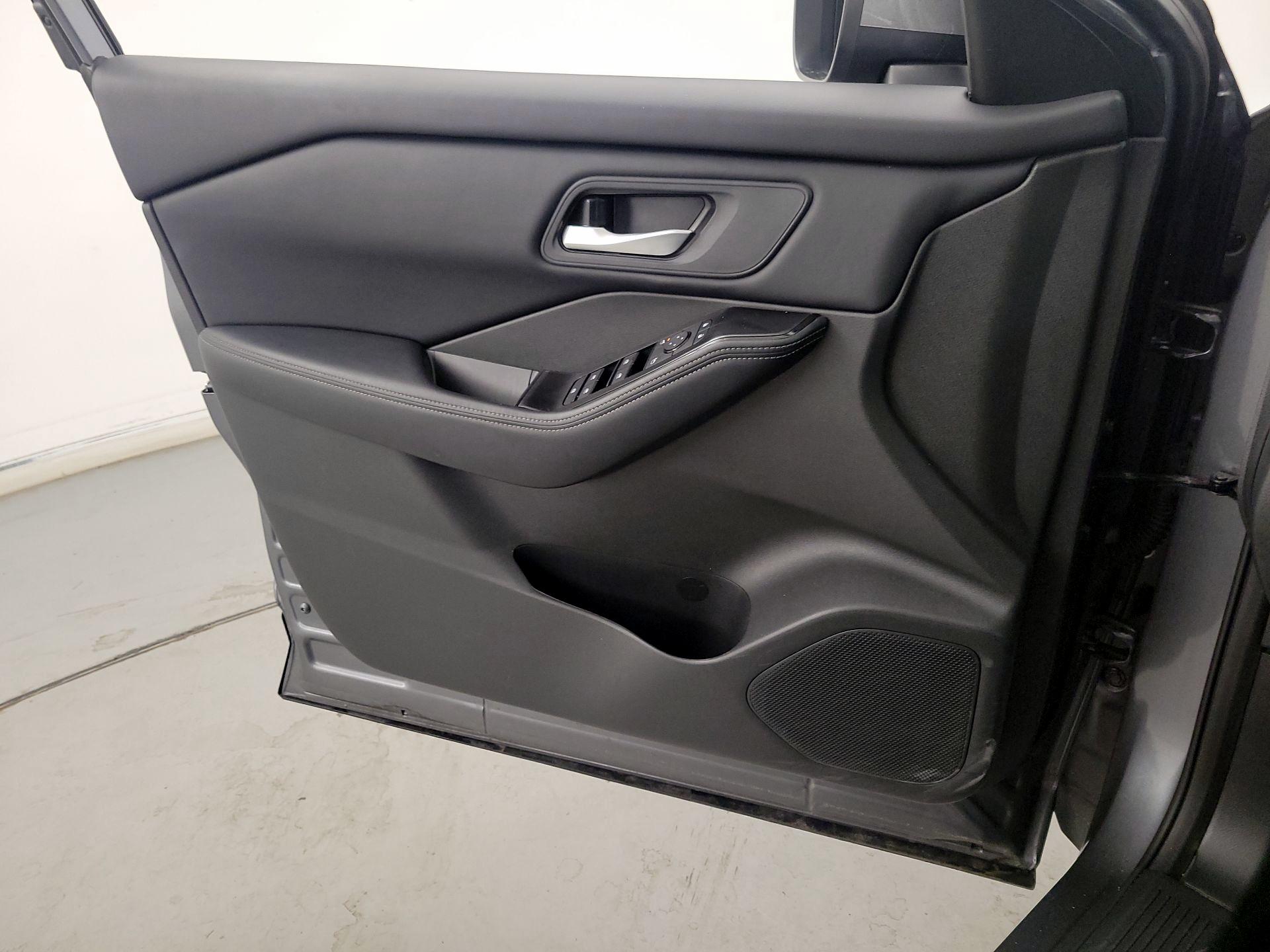 Thumbnail: 2025 Nissan Rogue - 12