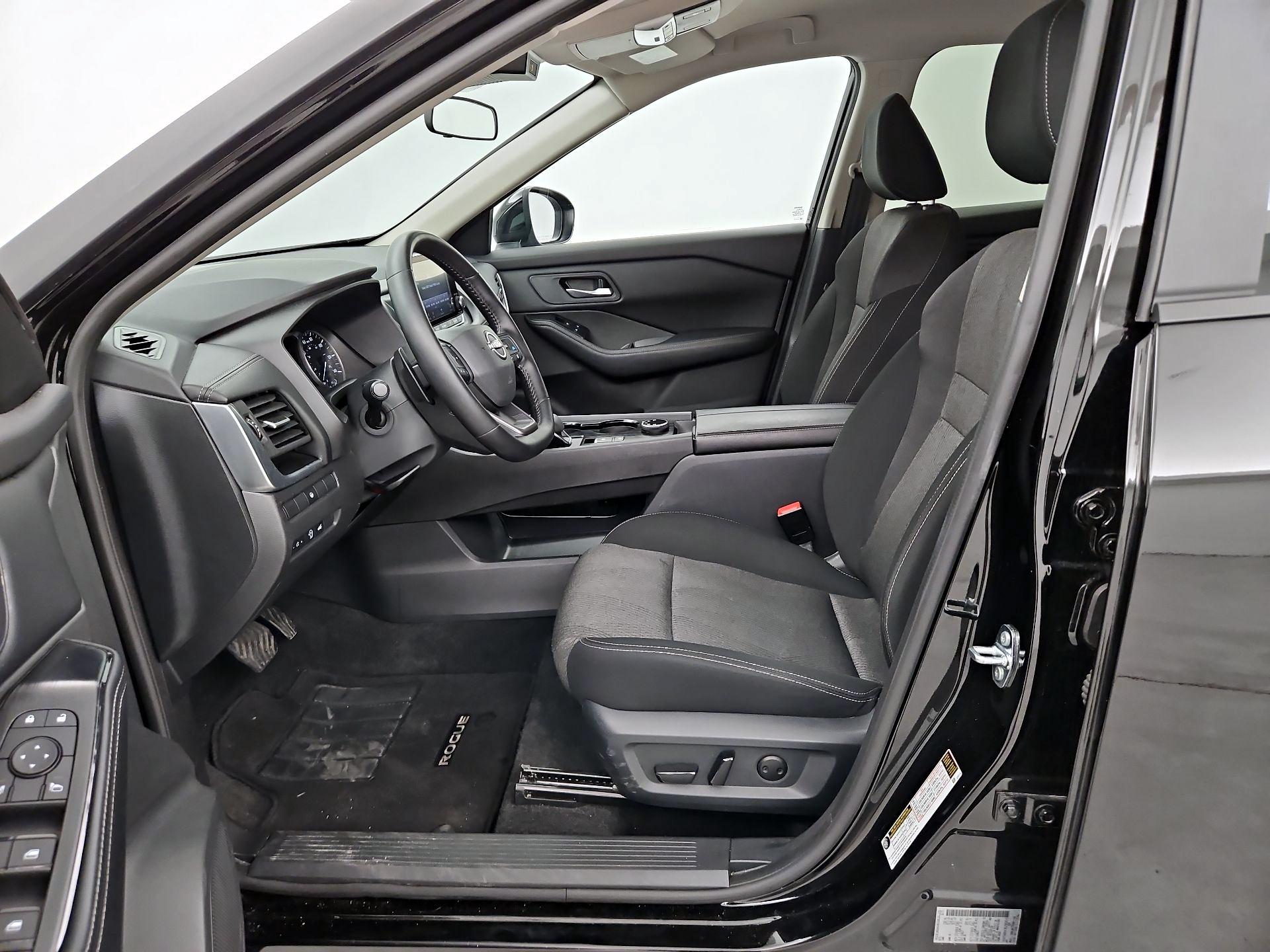 Thumbnail: 2025 Nissan Rogue - 11