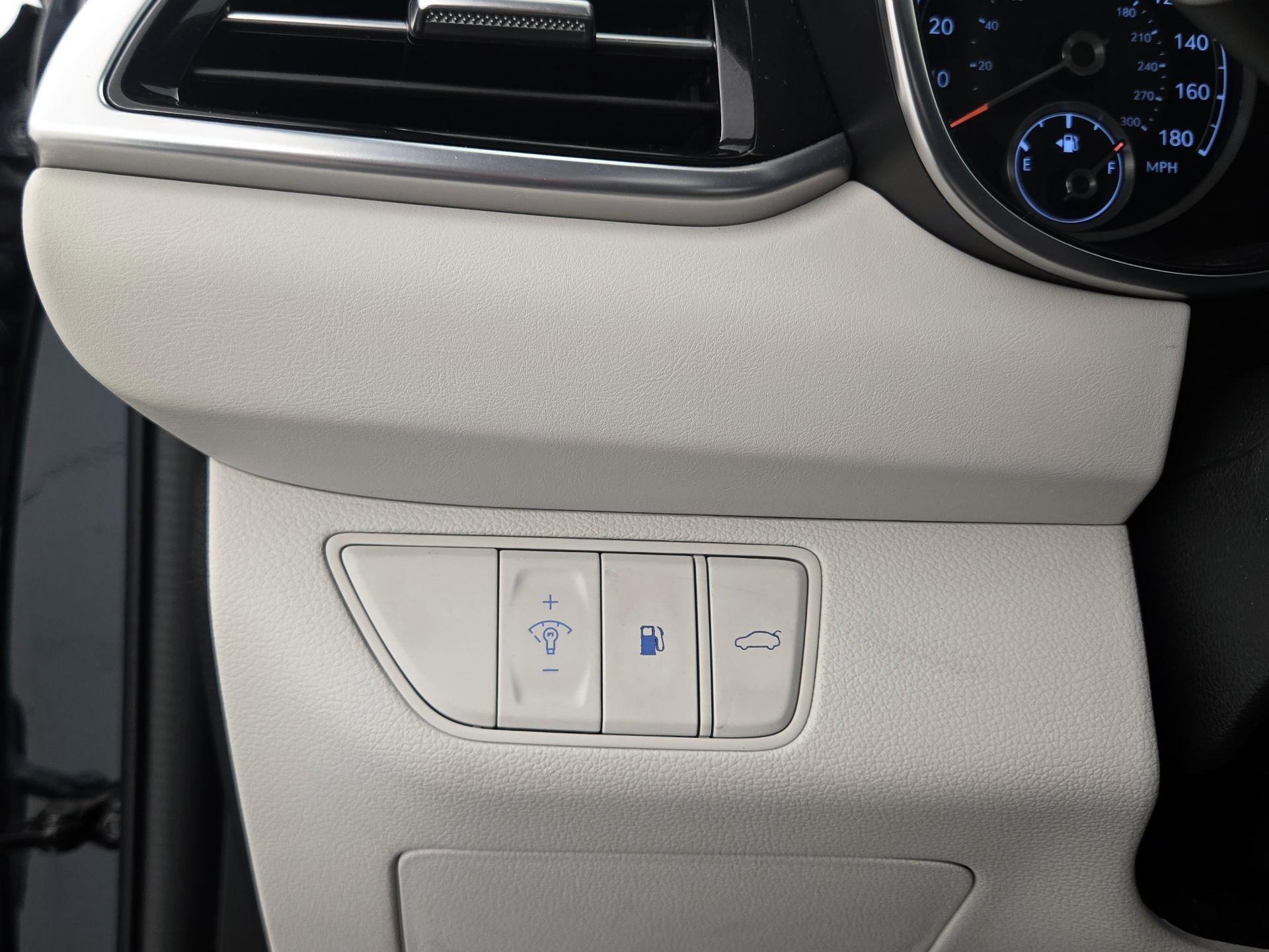 Thumbnail: 2025 Genesis G70 - 13