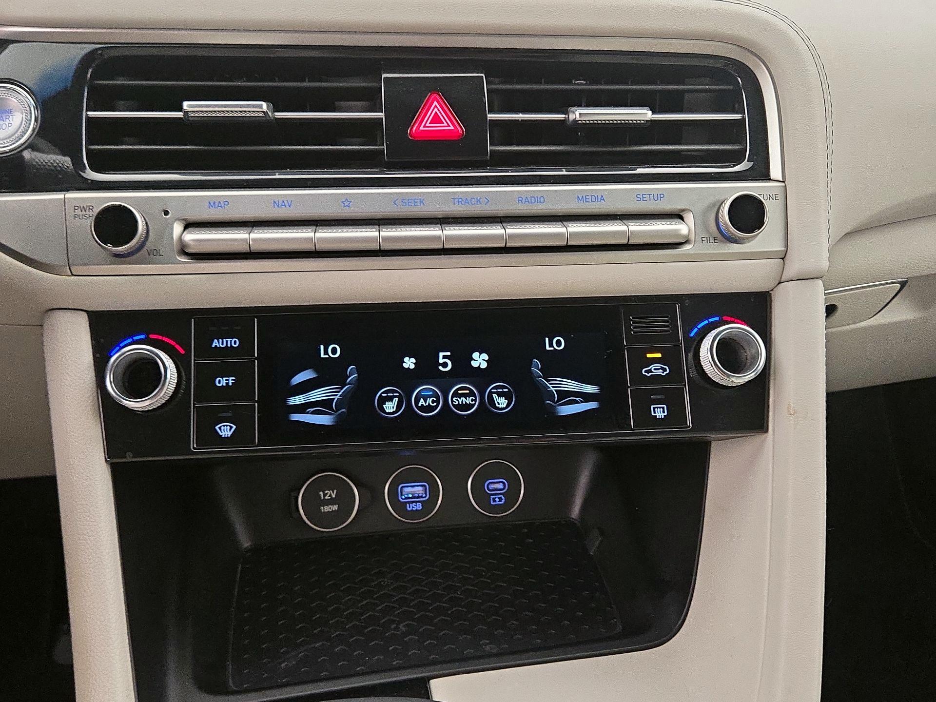 Thumbnail: 2025 Genesis G70 - 17