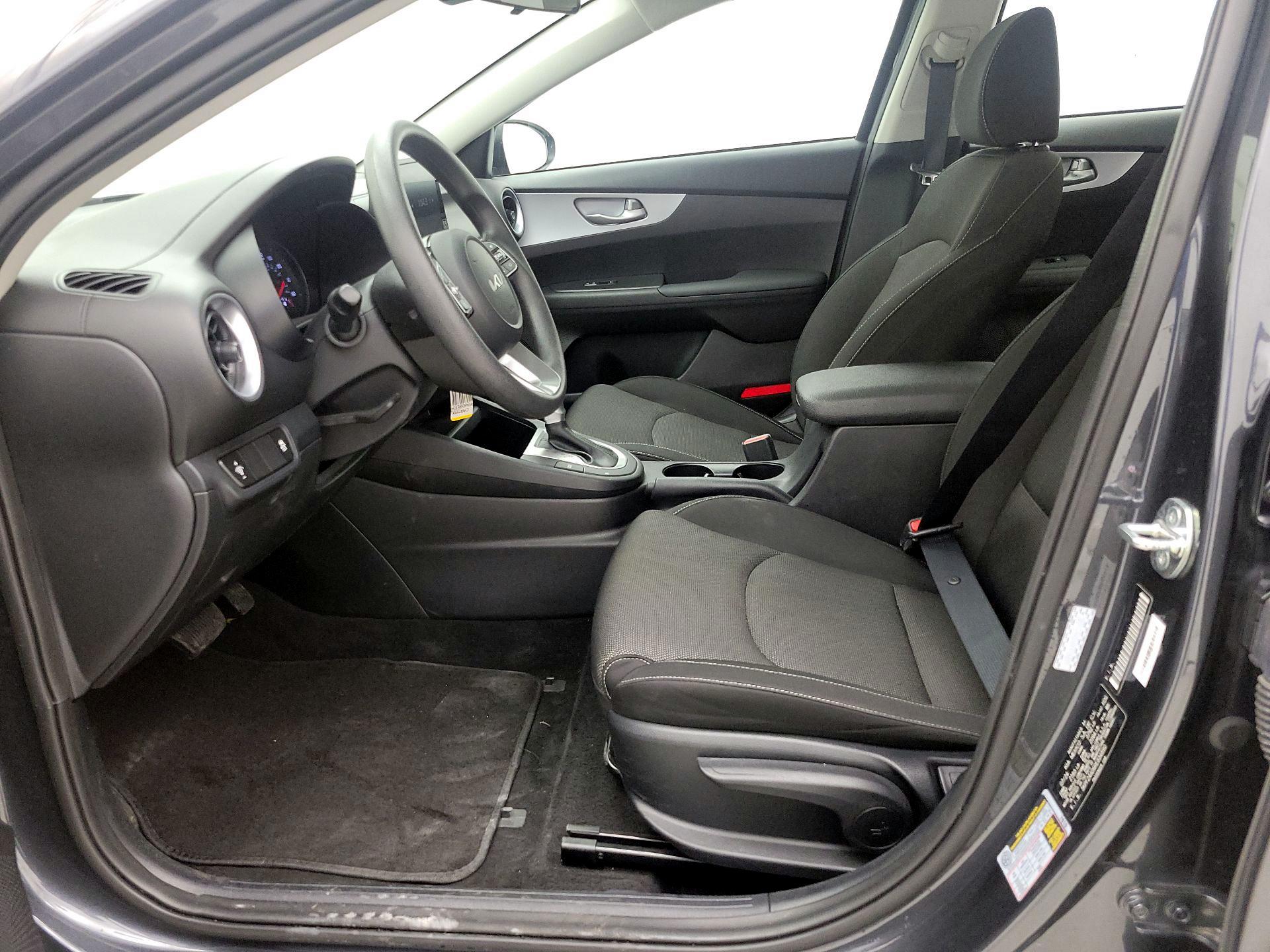 Thumbnail: 2024 Kia Forte - 11