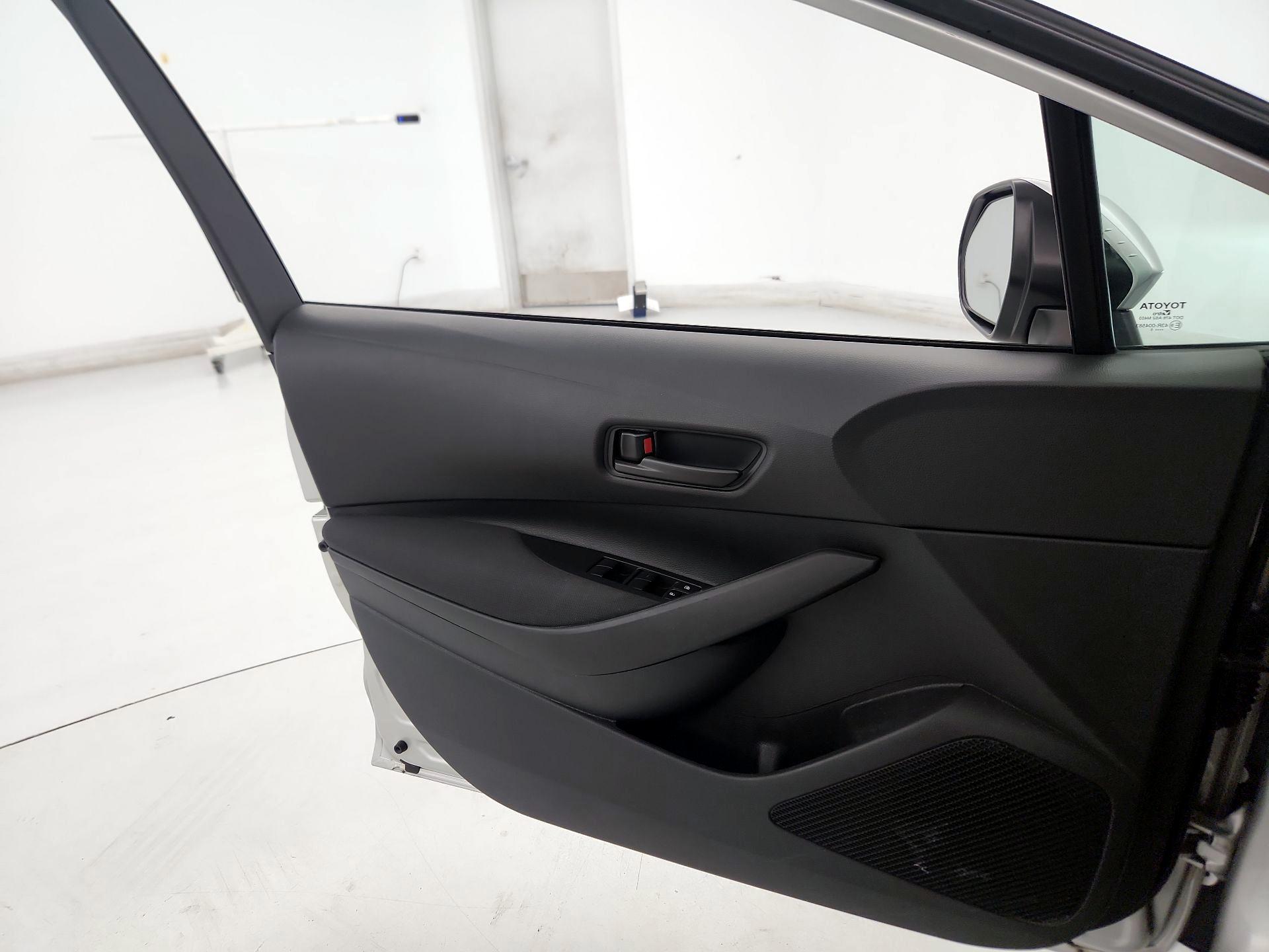 Thumbnail: 2025 Toyota Corolla - 12