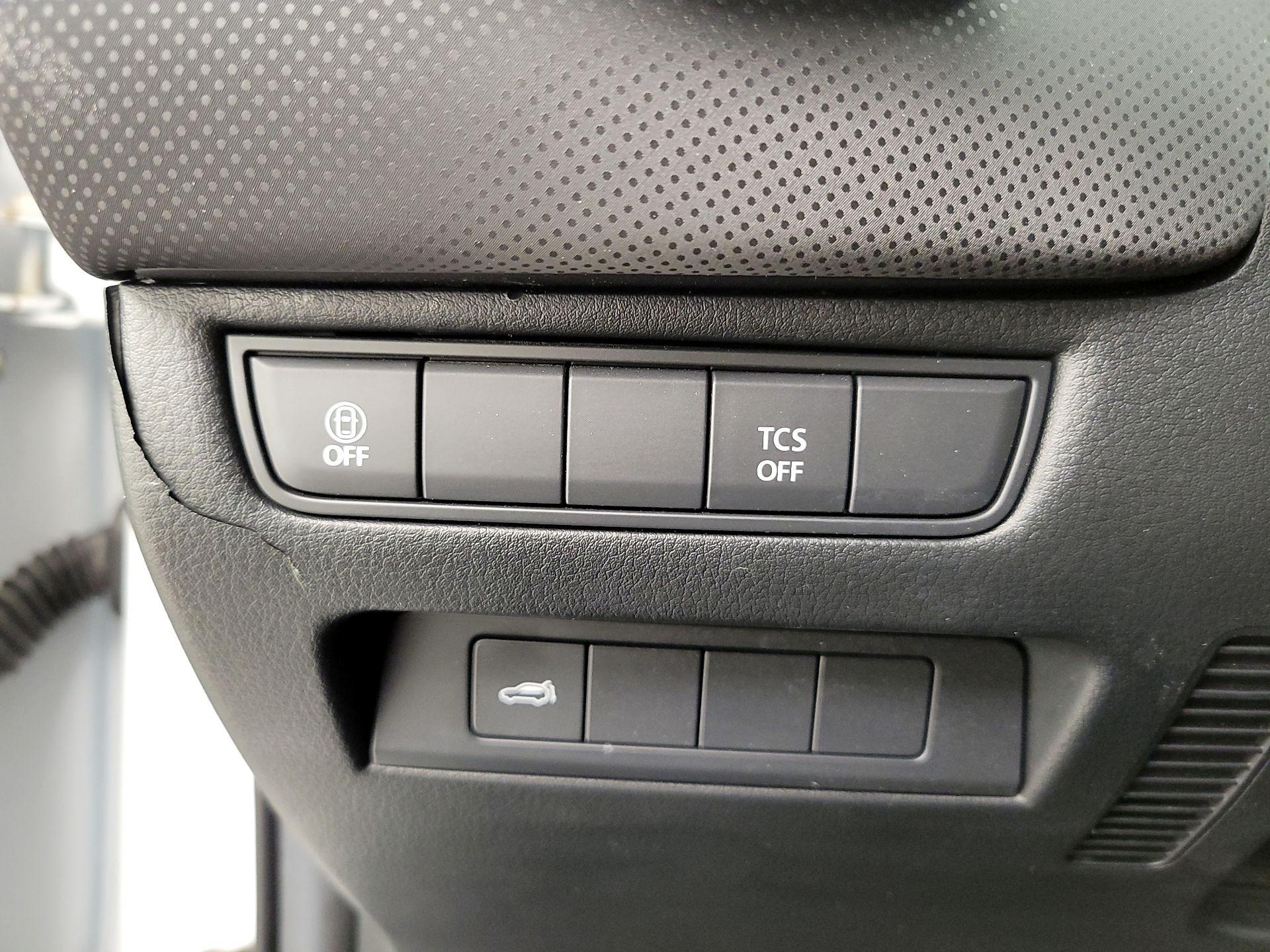 Thumbnail: 2025 Mazda CX-50 - 13