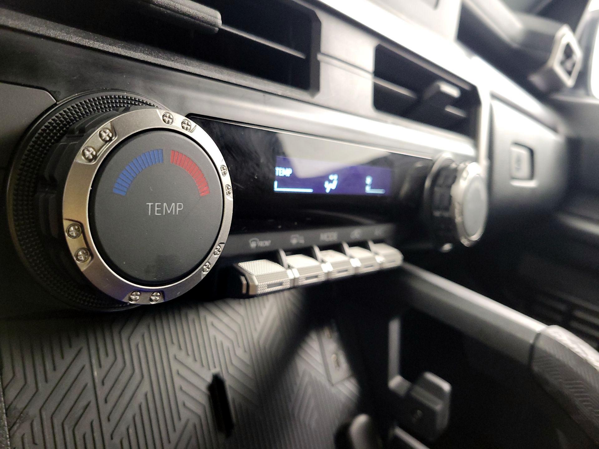 Thumbnail: 2025 Toyota 4Runner - 16