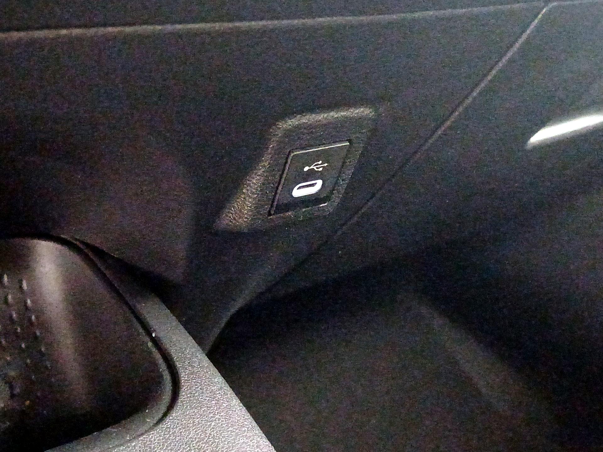 Thumbnail: 2025 Toyota Corolla - 19