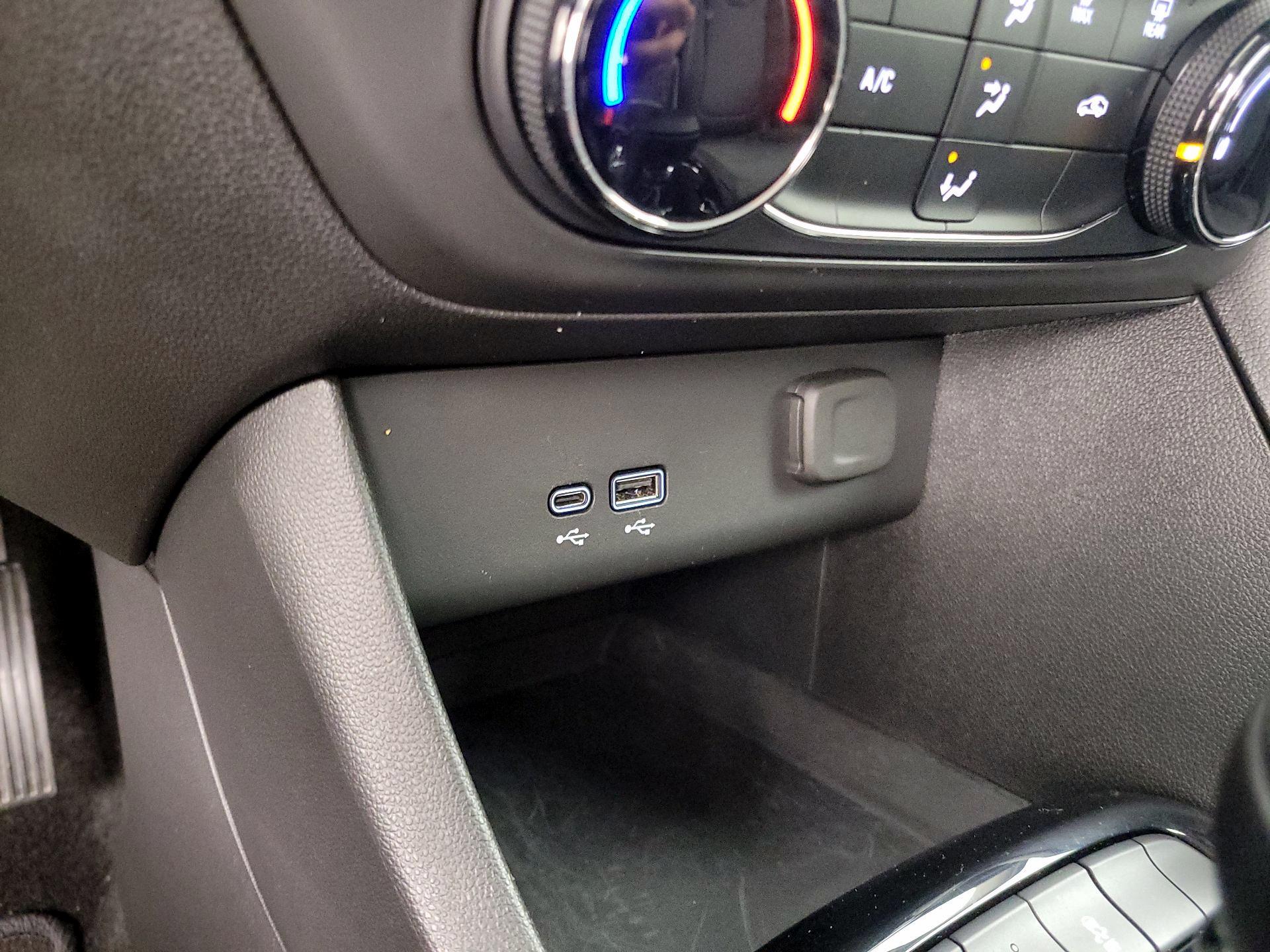 Thumbnail: 2025 Buick Encore GX - 18