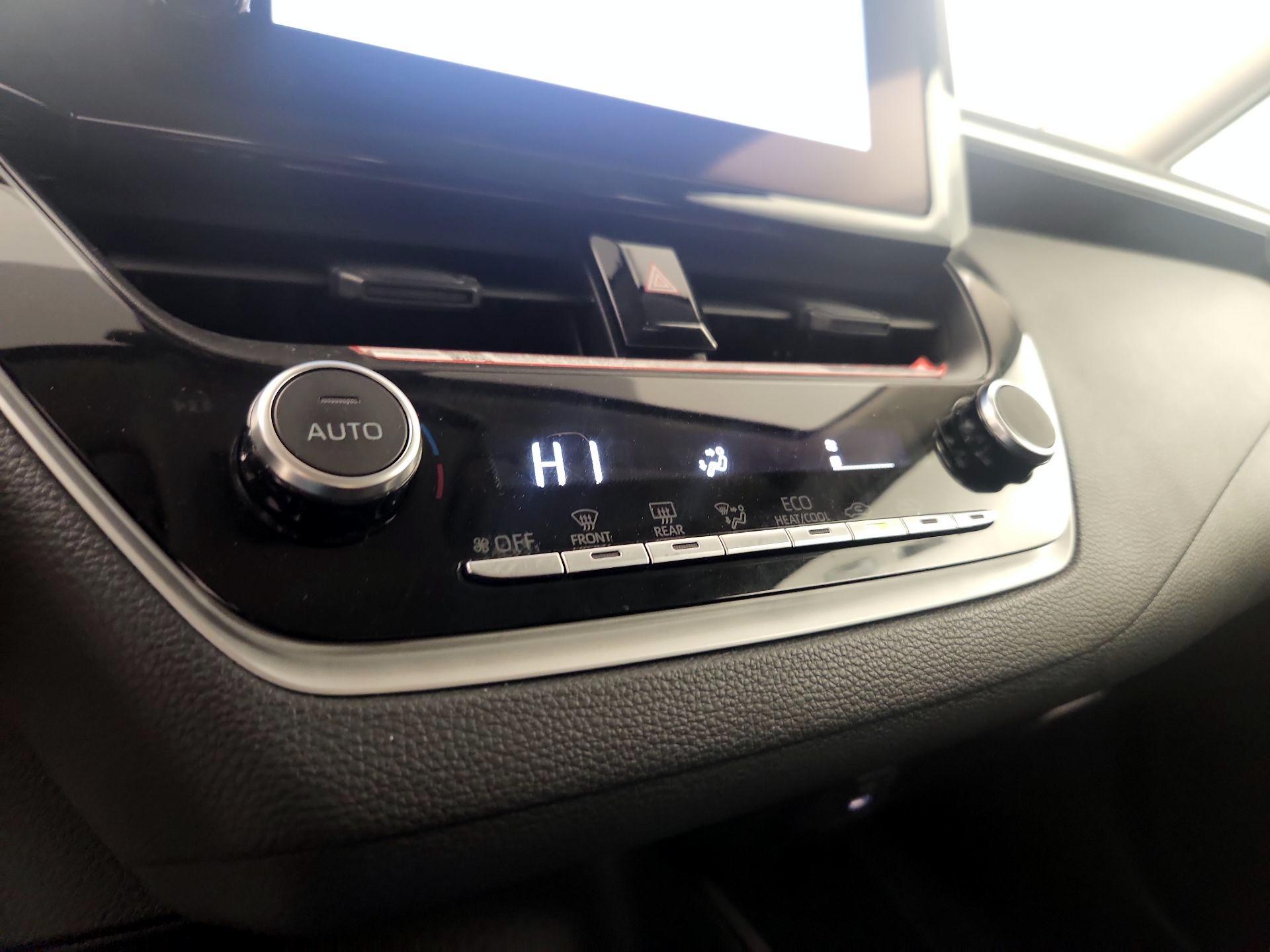 Thumbnail: 2025 Toyota Corolla - 16