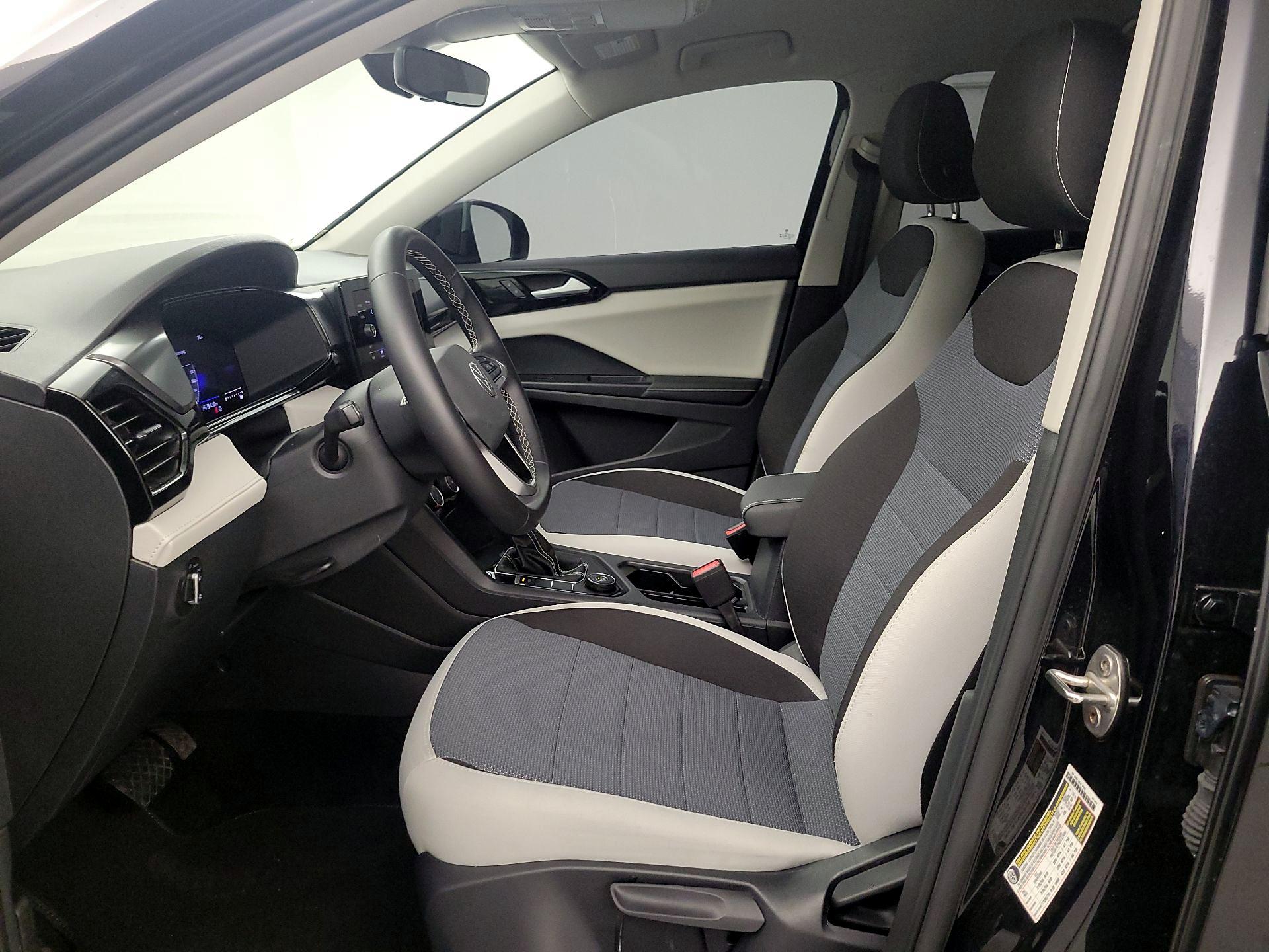 Thumbnail: 2025 Volkswagen Taos - 11