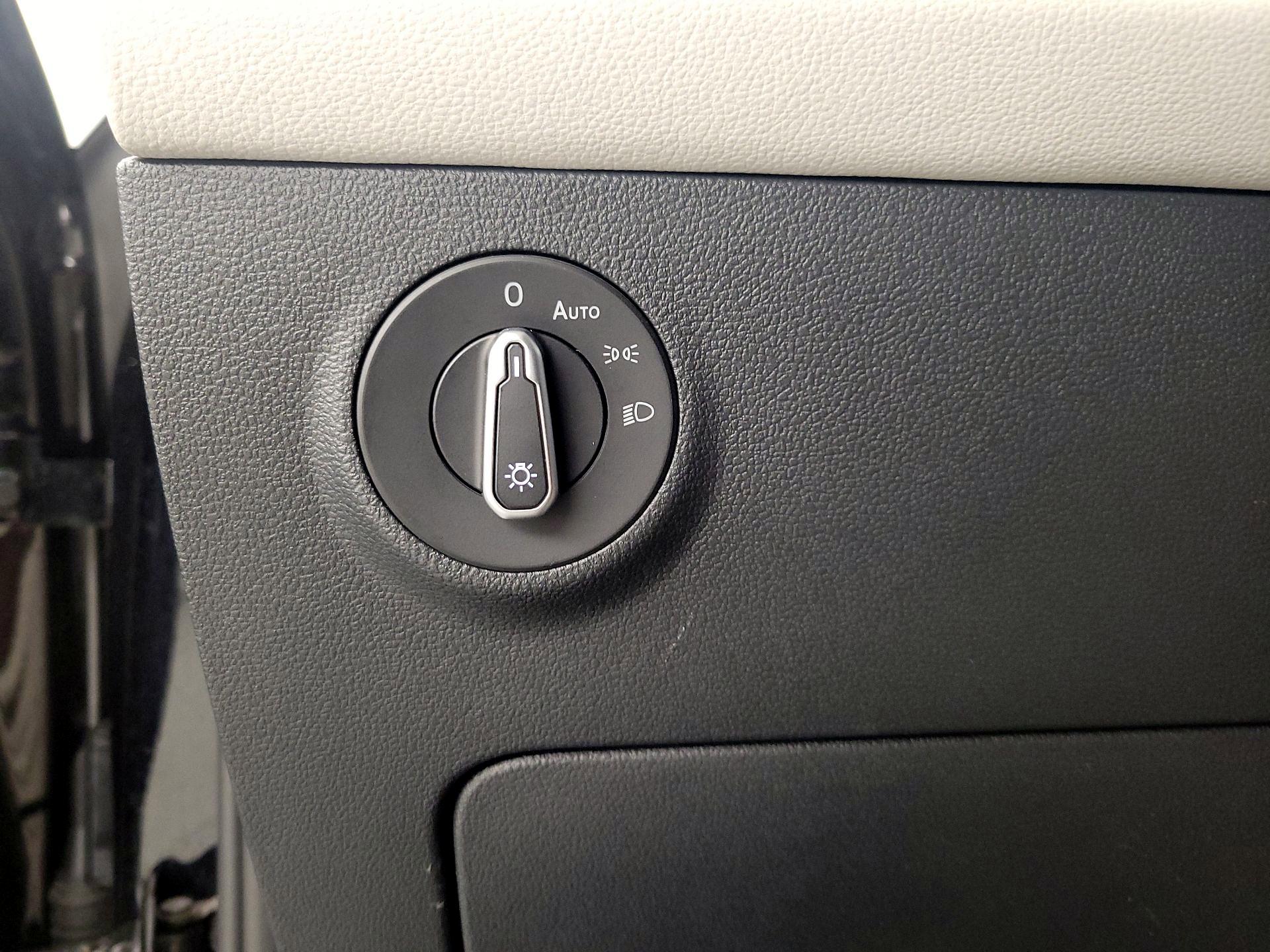 Thumbnail: 2025 Volkswagen Taos - 13