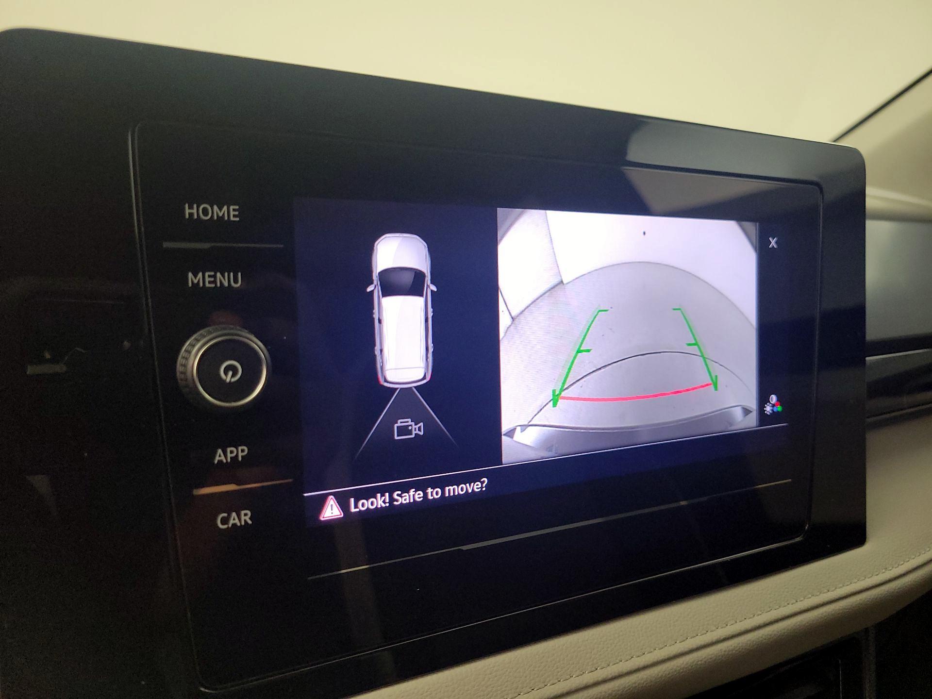 Thumbnail: 2025 Volkswagen Taos - 14