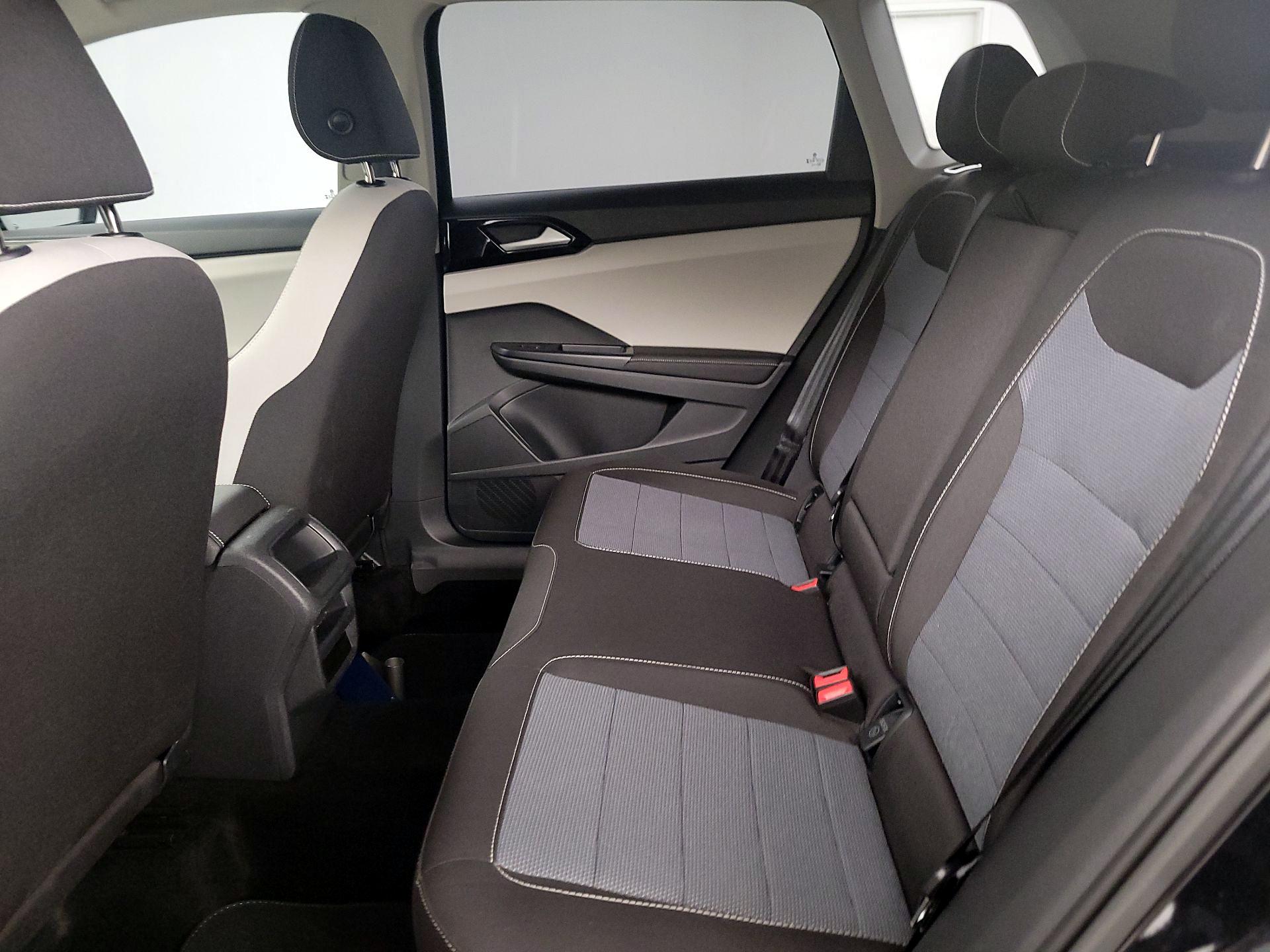 Thumbnail: 2025 Volkswagen Taos - 19