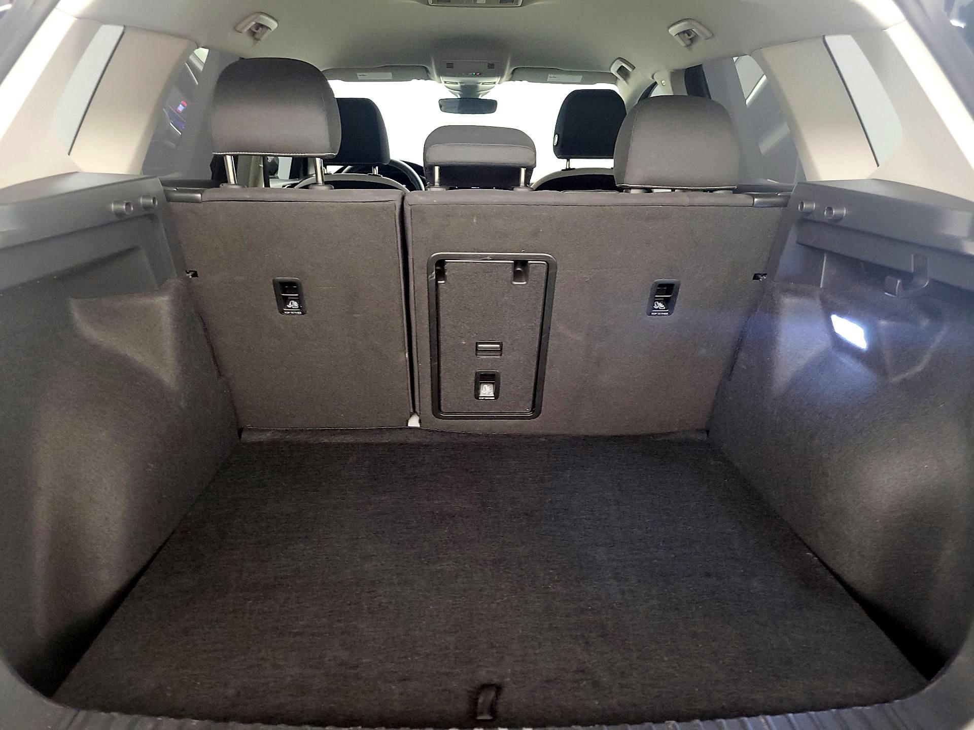 Thumbnail: 2025 Volkswagen Taos - 20