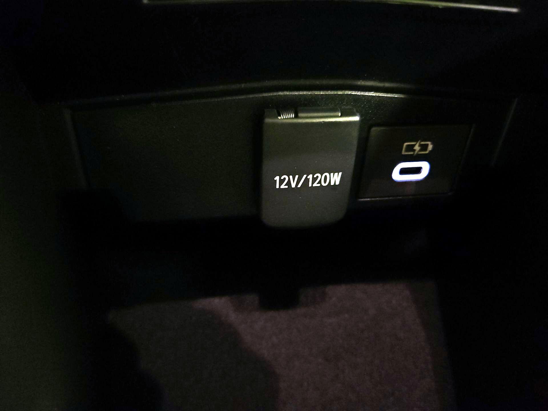 Thumbnail: 2025 Toyota Corolla - 18