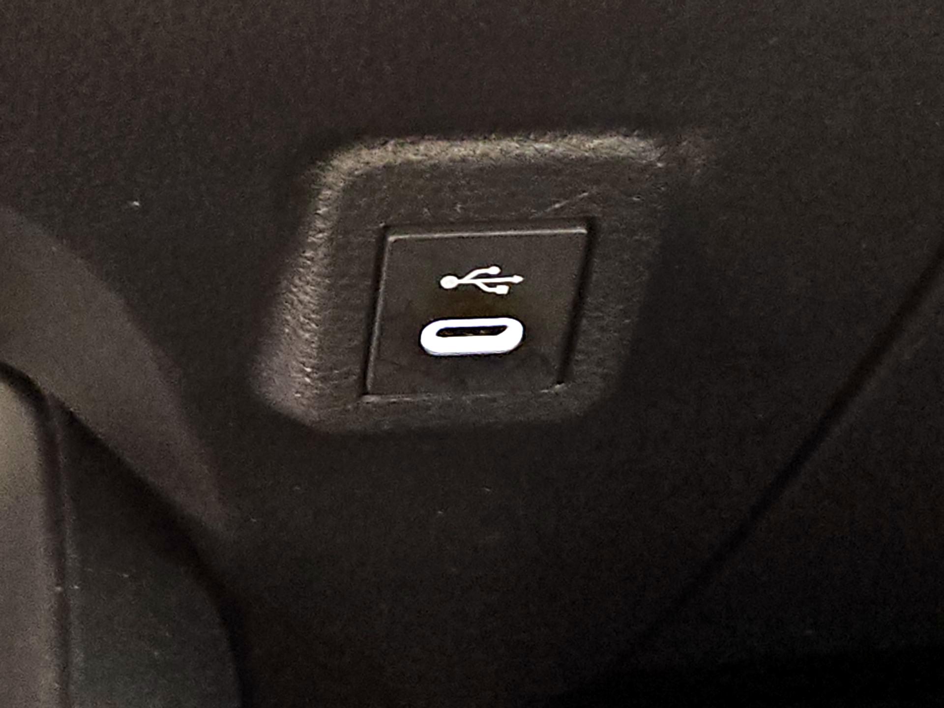 Thumbnail: 2025 Toyota Corolla - 18