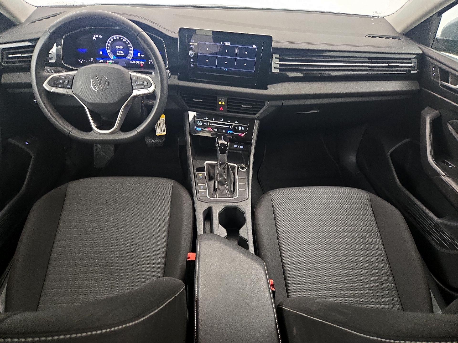 Thumbnail: 2025 Volkswagen Jetta - 9