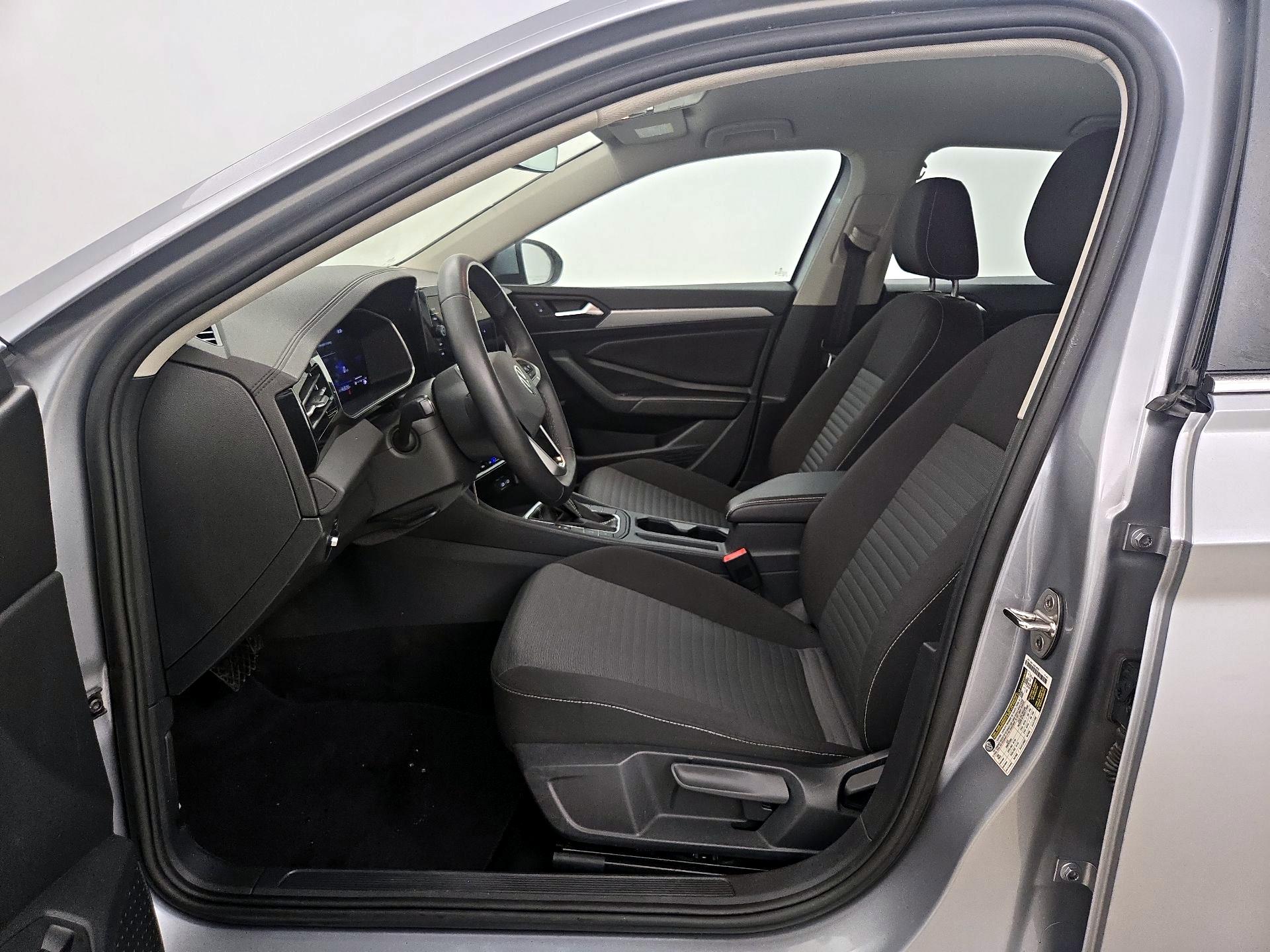 Thumbnail: 2025 Volkswagen Jetta - 11