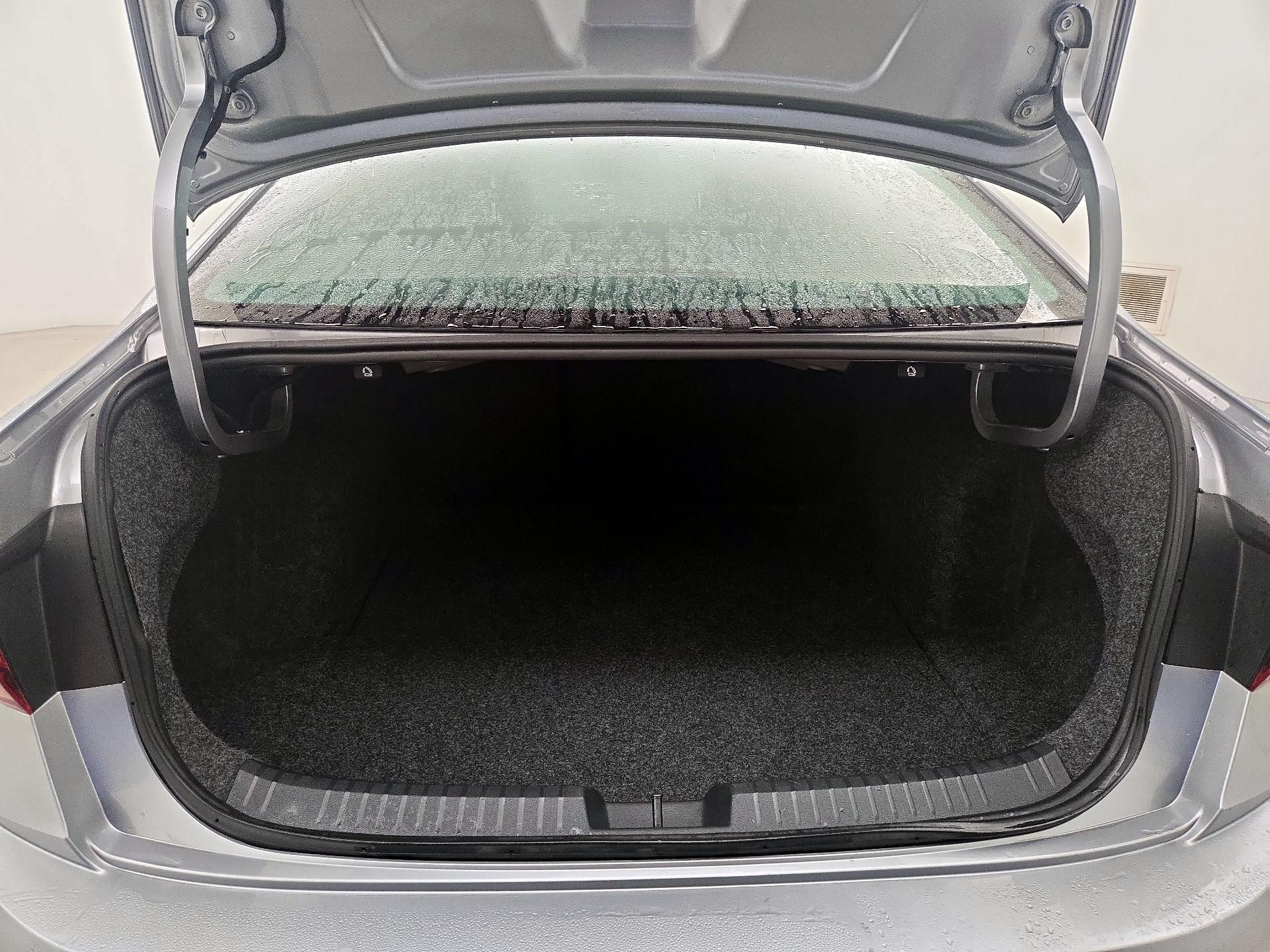 Thumbnail: 2025 Volkswagen Jetta - 20