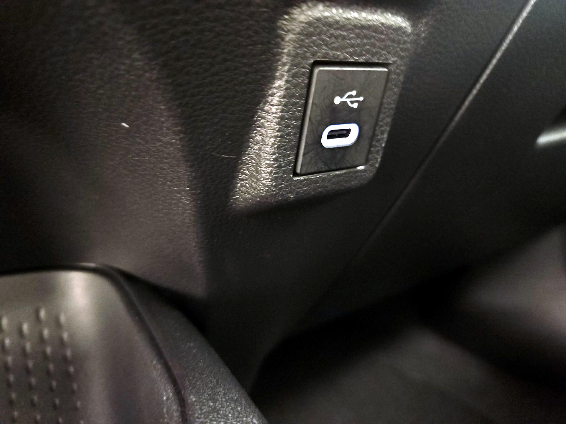 Thumbnail: 2025 Toyota Corolla - 16