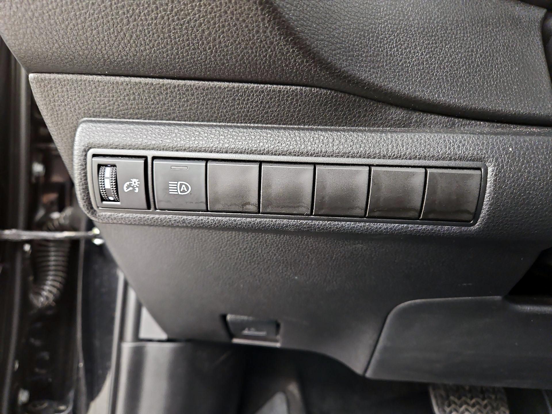 Thumbnail: 2025 Toyota Corolla - 13