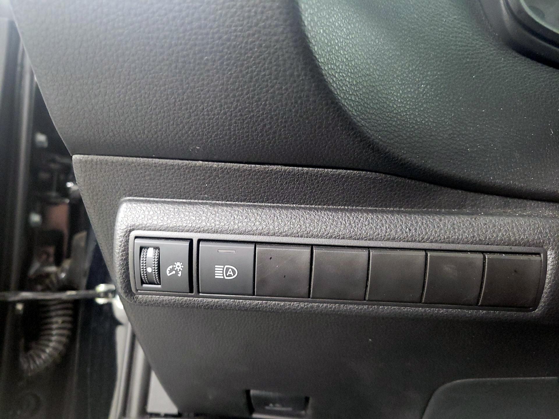 Thumbnail: 2025 Toyota Corolla - 13