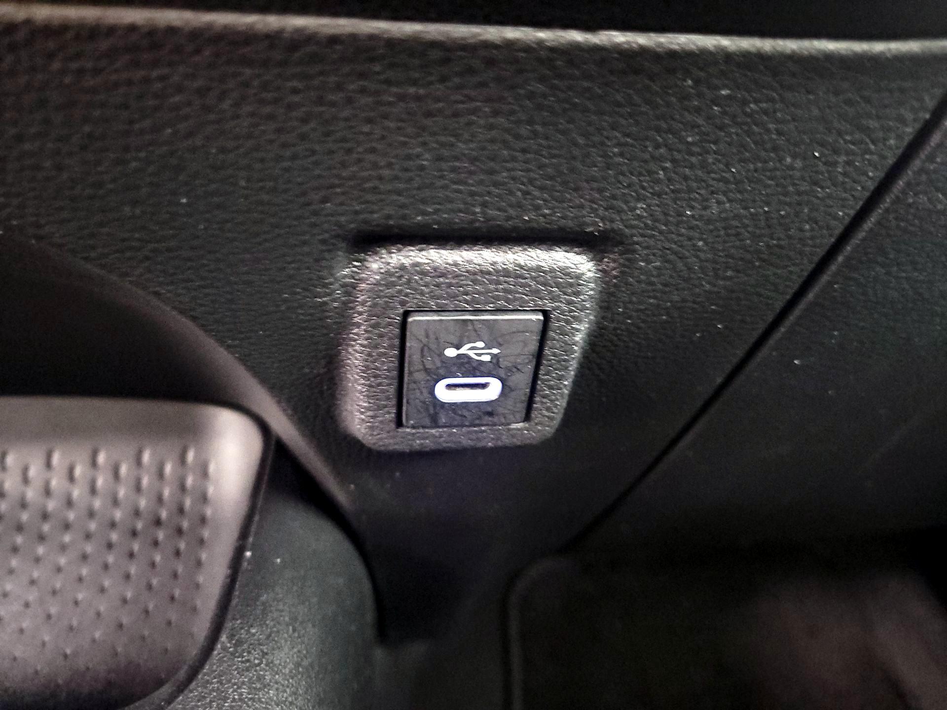 Thumbnail: 2025 Toyota Corolla - 19