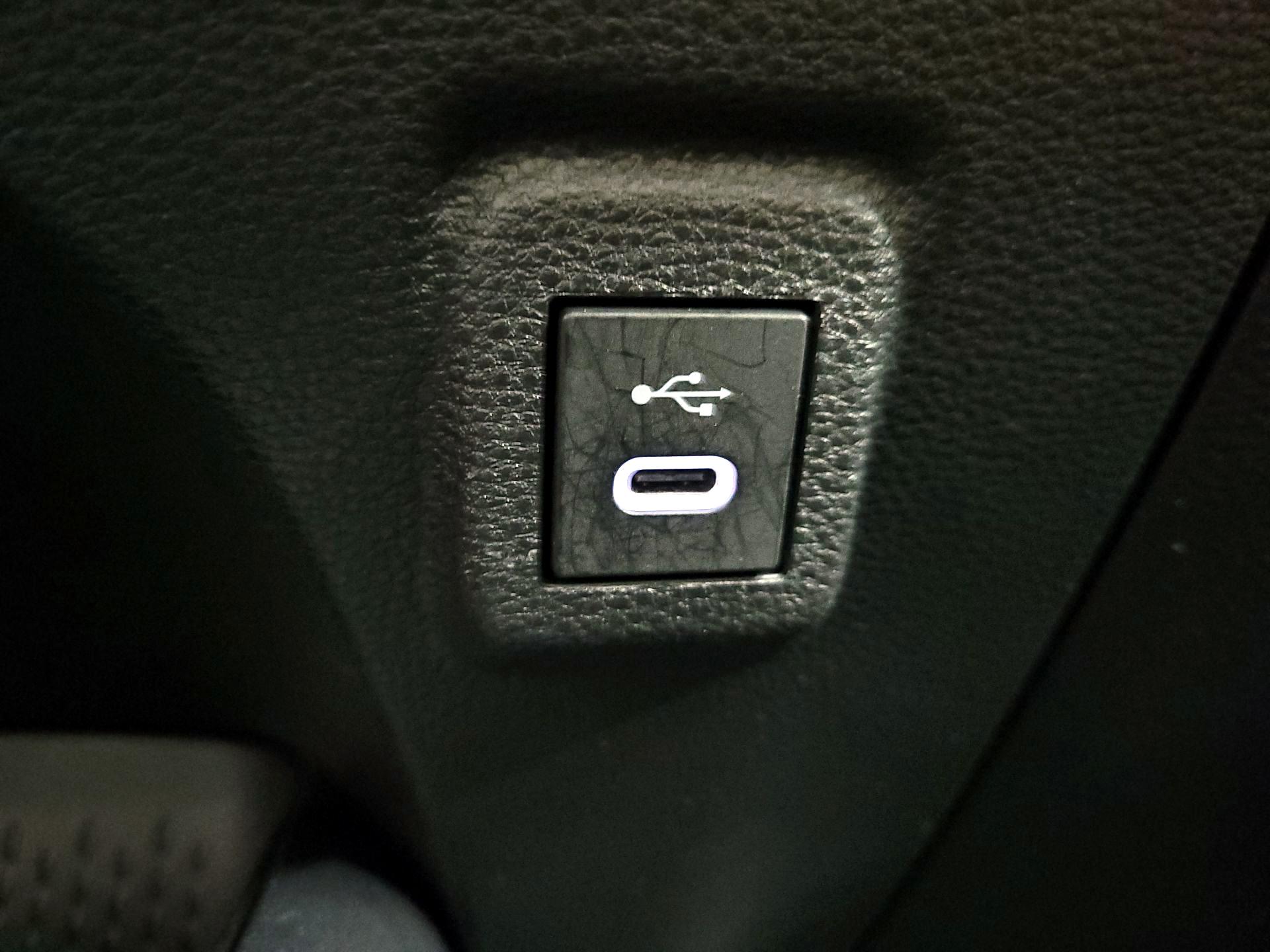 Thumbnail: 2025 Toyota Corolla - 19