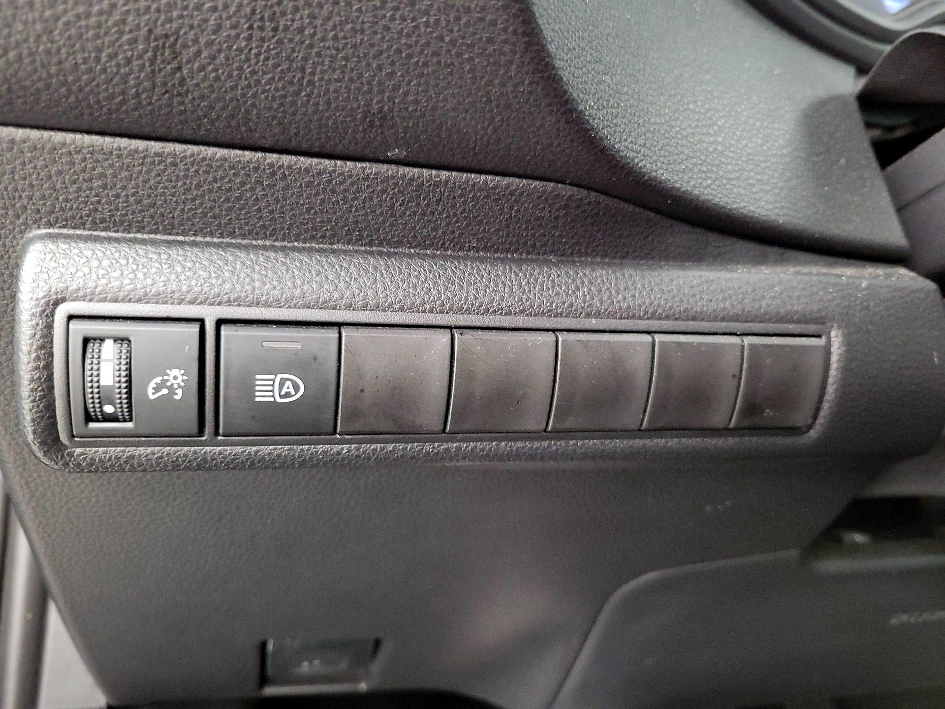 Thumbnail: 2025 Toyota Corolla - 13