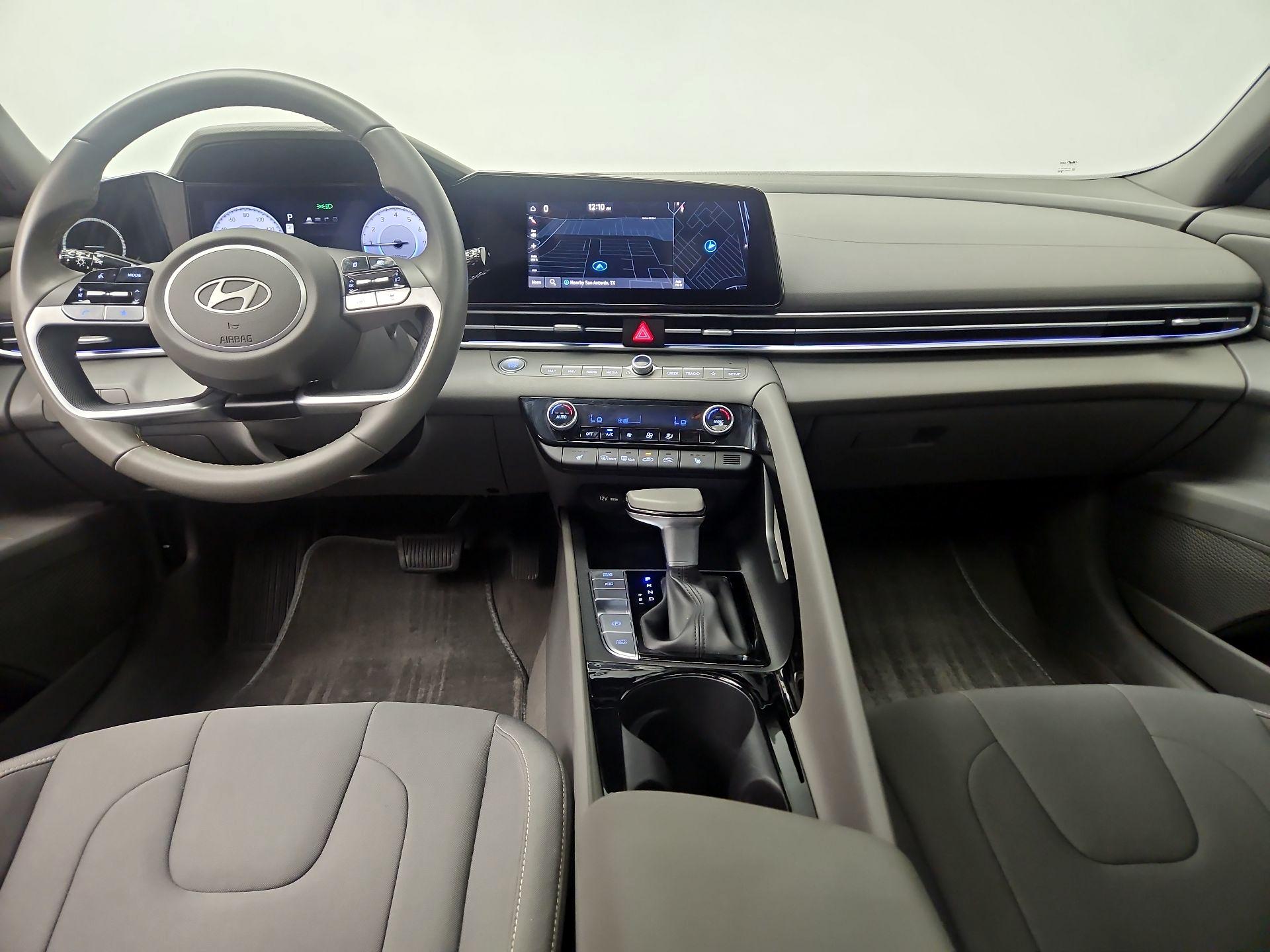 Thumbnail: 2025 Hyundai Elantra - 9