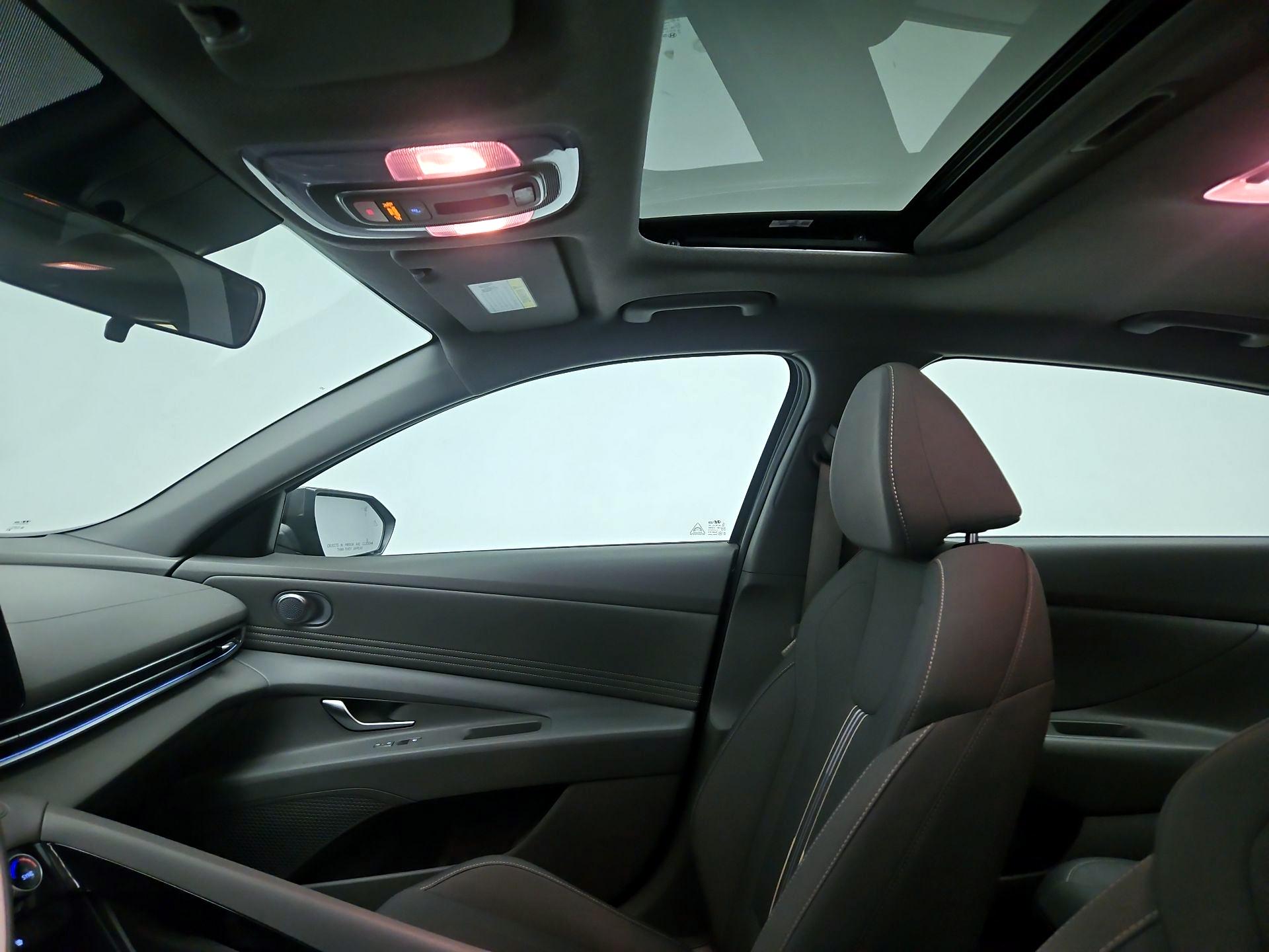 Thumbnail: 2025 Hyundai Elantra - 20