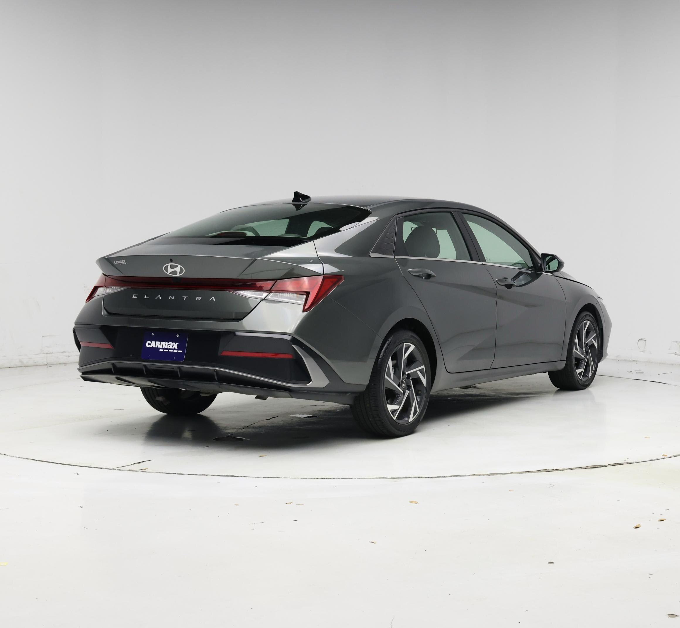 Thumbnail: 2025 Hyundai Elantra - 8