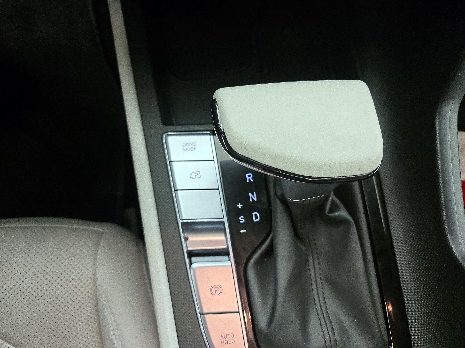 Thumbnail: 2025 Hyundai Elantra - 18