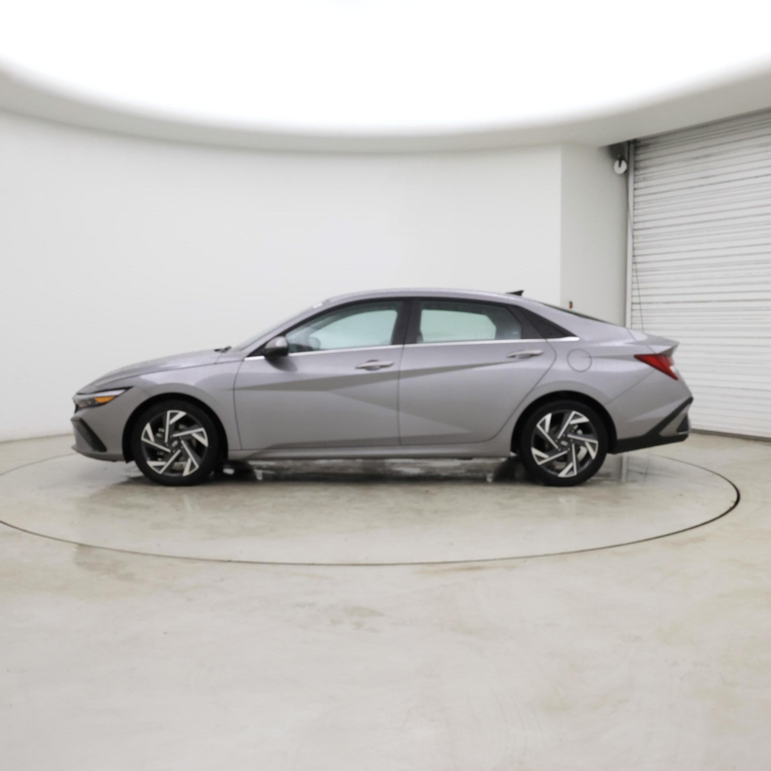 Thumbnail: 2025 Hyundai Elantra - 3