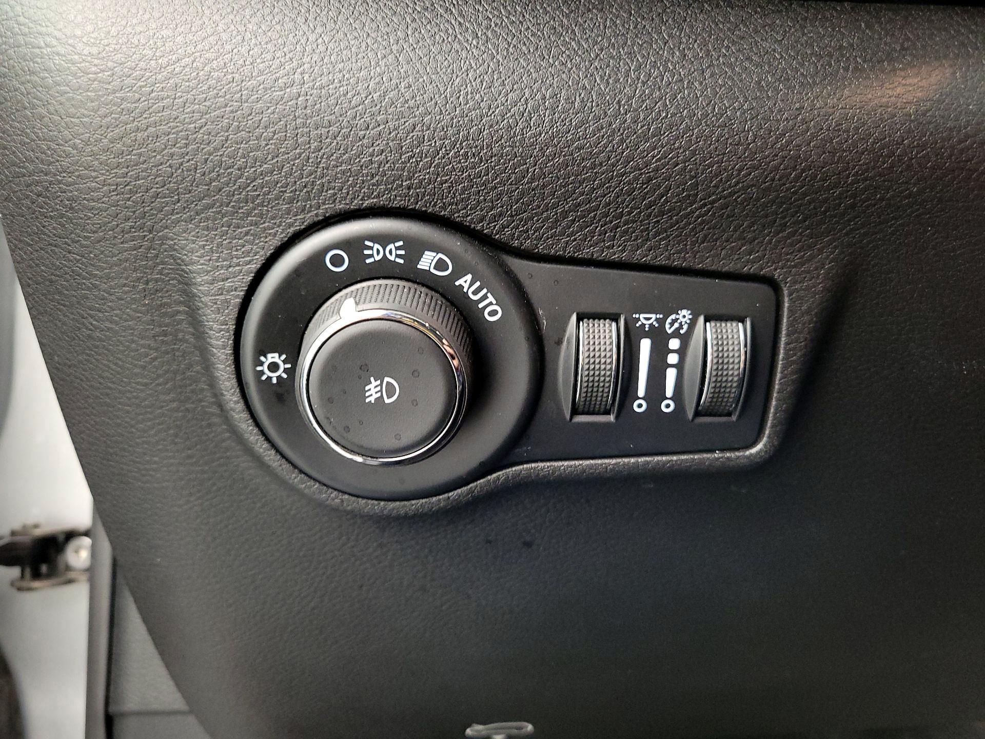 Thumbnail: 2025 Jeep Compass - 13