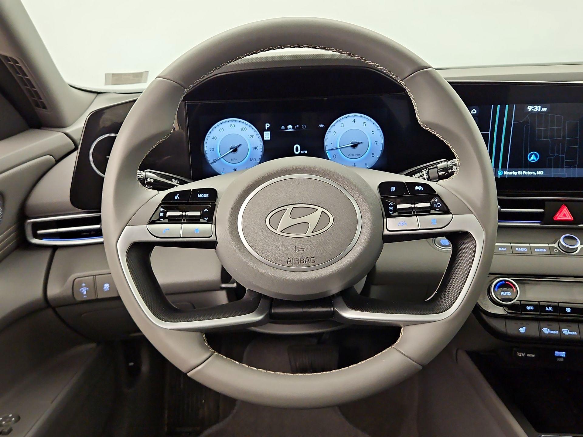 Thumbnail: 2025 Hyundai Elantra - 10