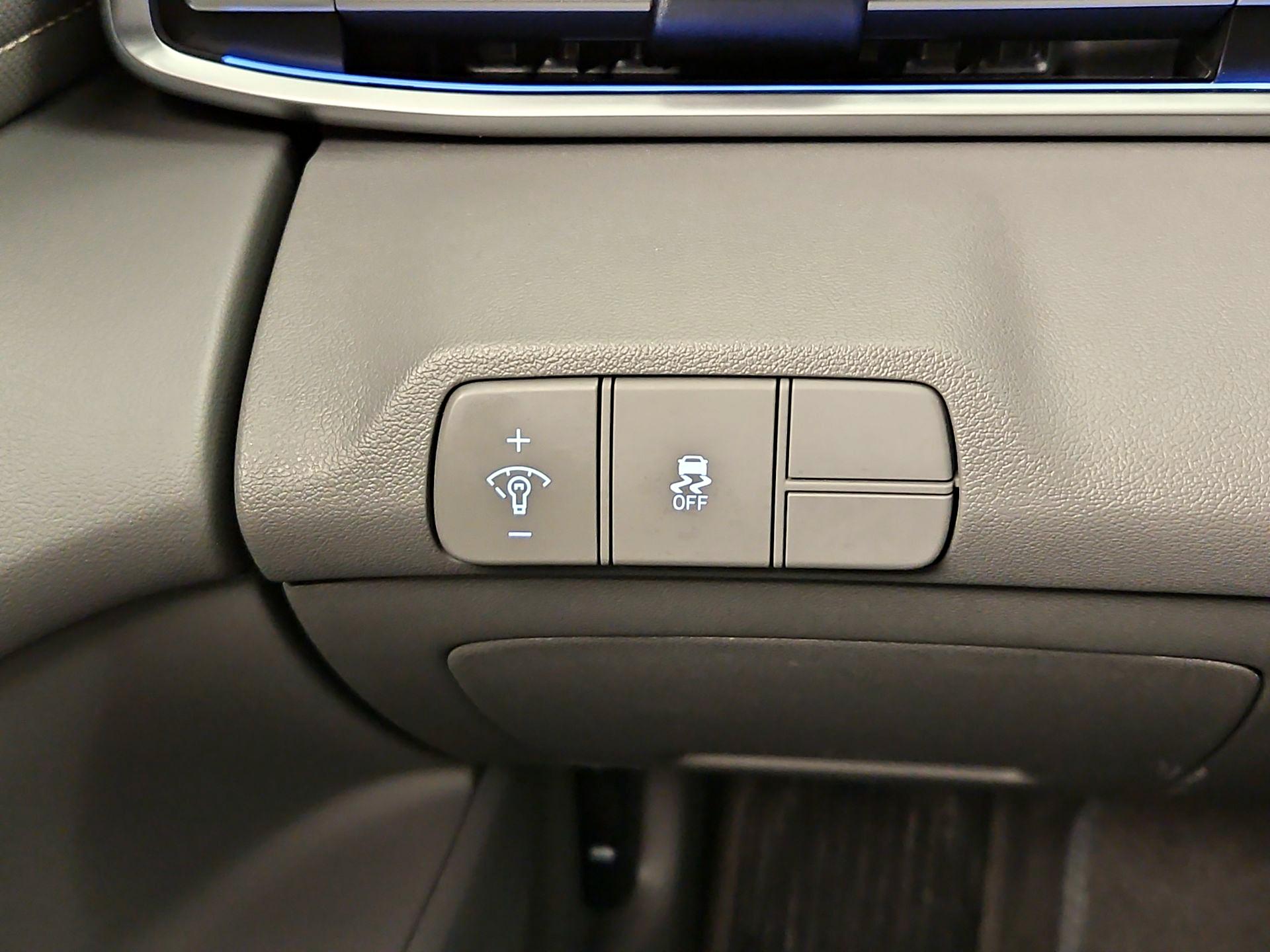 Thumbnail: 2025 Hyundai Elantra - 13