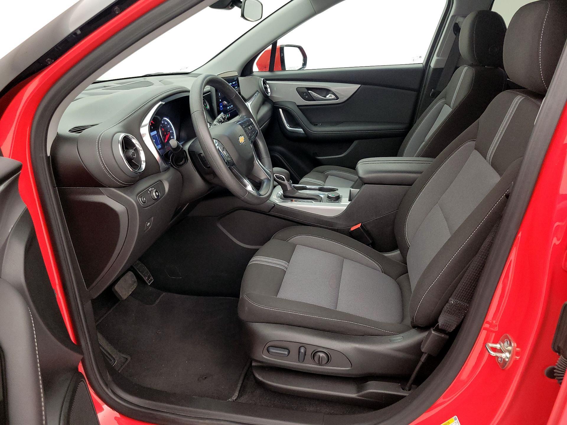 Thumbnail: 2025 Chevrolet Blazer - 11