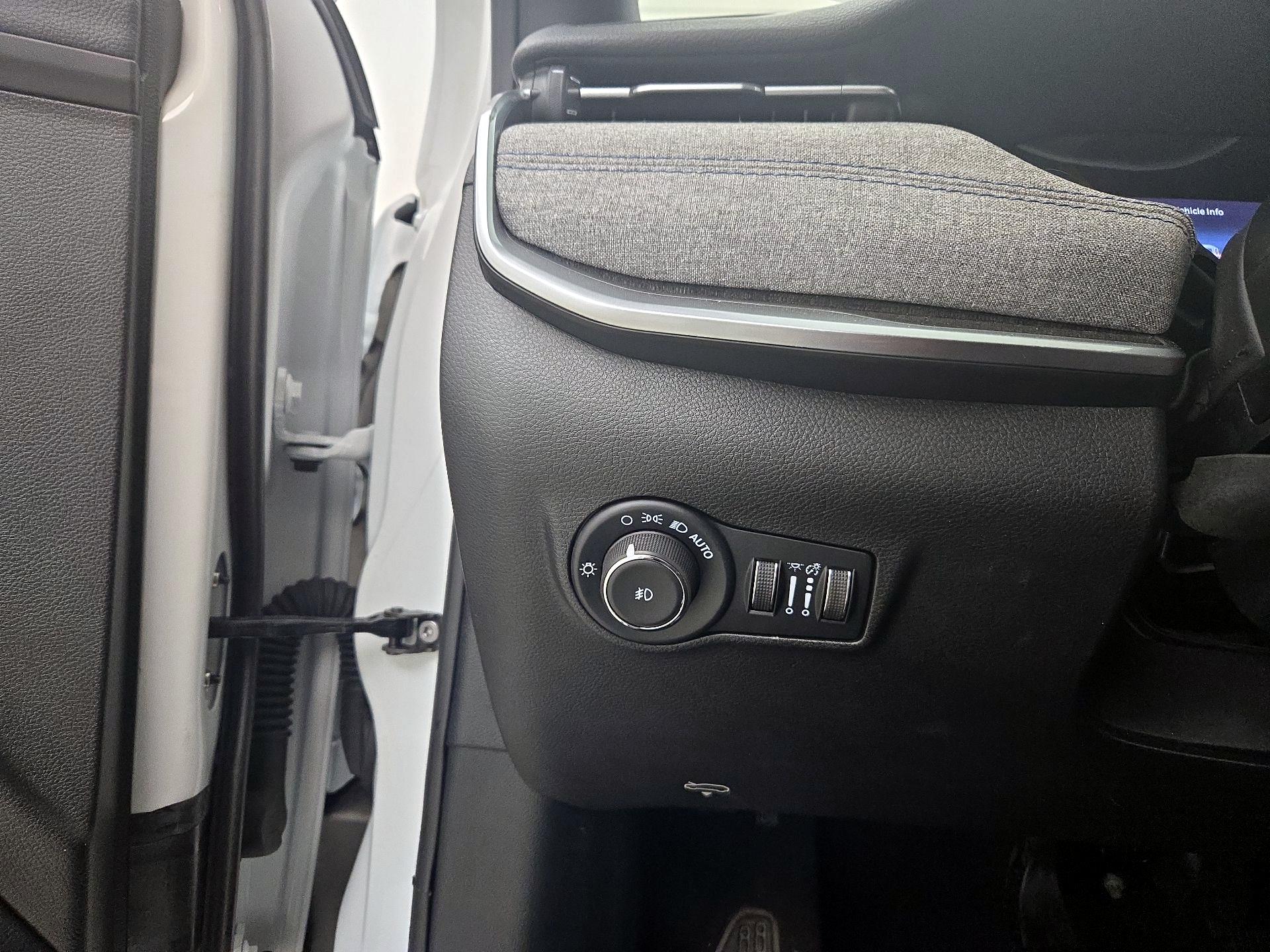 Thumbnail: 2025 Jeep Compass - 13