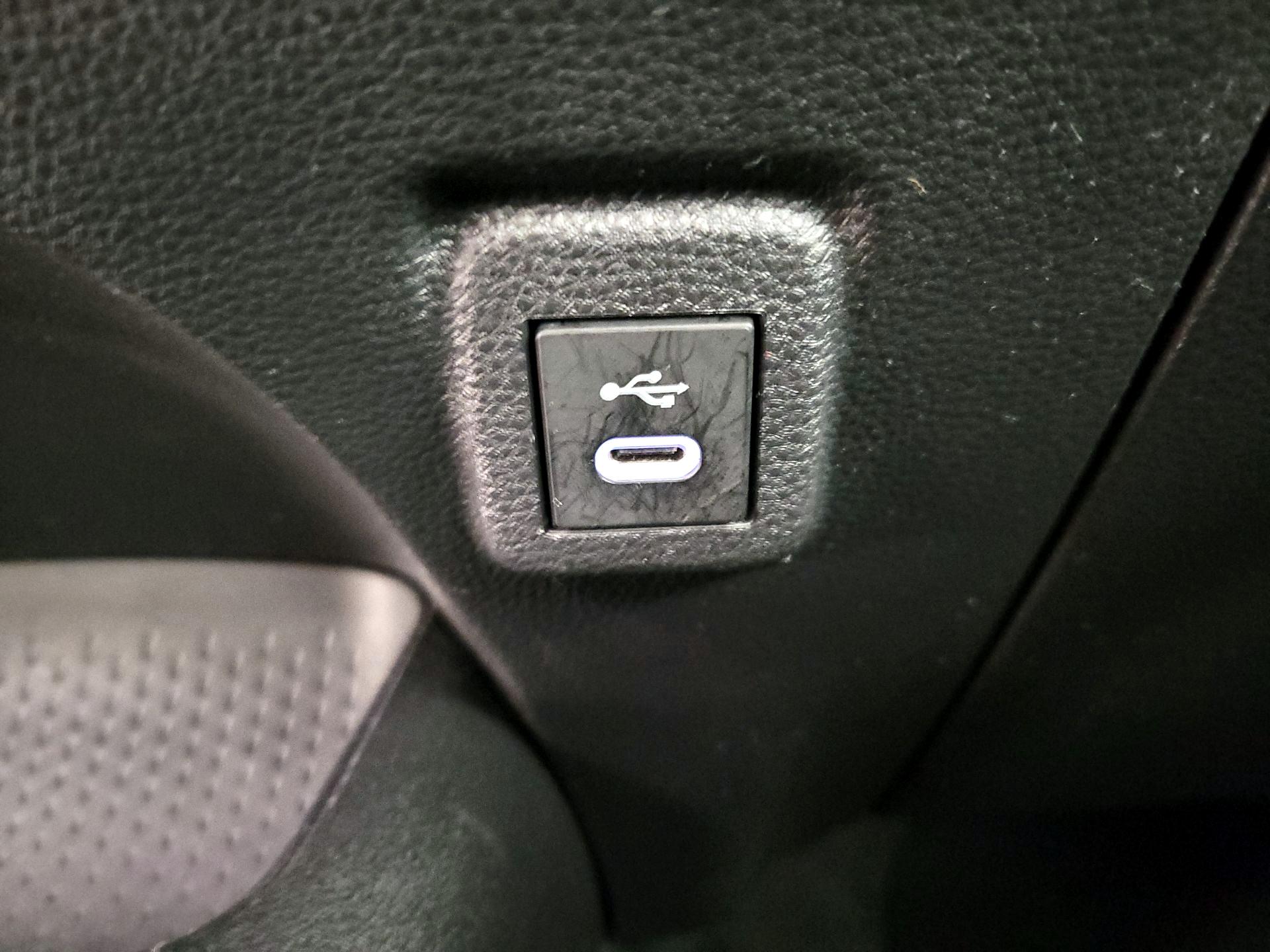 Thumbnail: 2025 Toyota Corolla - 19