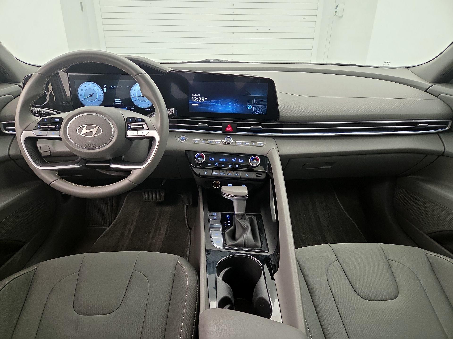 Thumbnail: 2025 Hyundai Elantra - 9