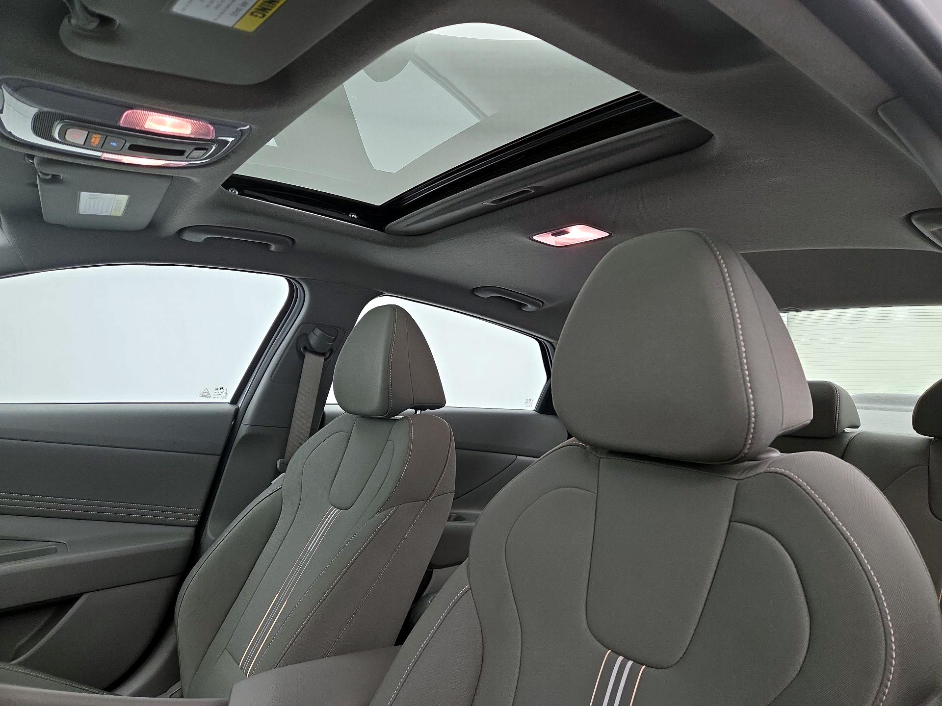Thumbnail: 2025 Hyundai Elantra - 20