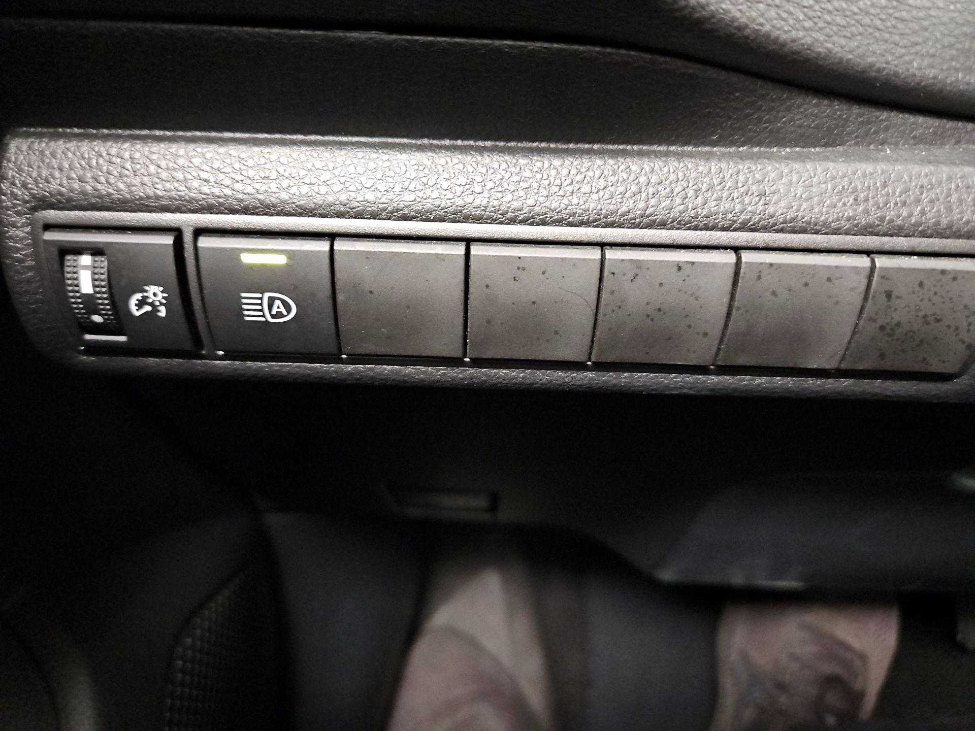 Thumbnail: 2025 Toyota Corolla - 13