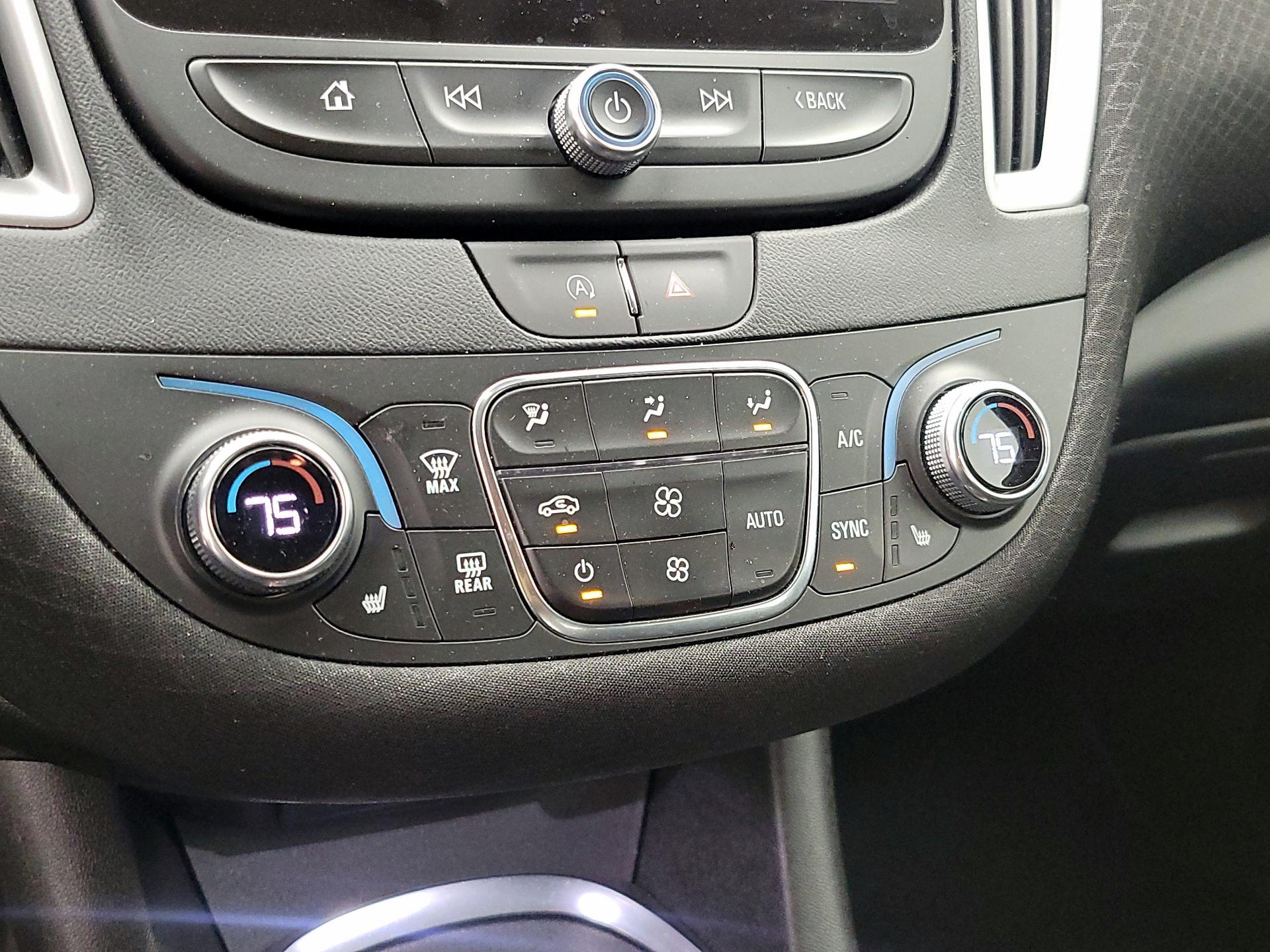 Thumbnail: 2024 Chevrolet Malibu - 16