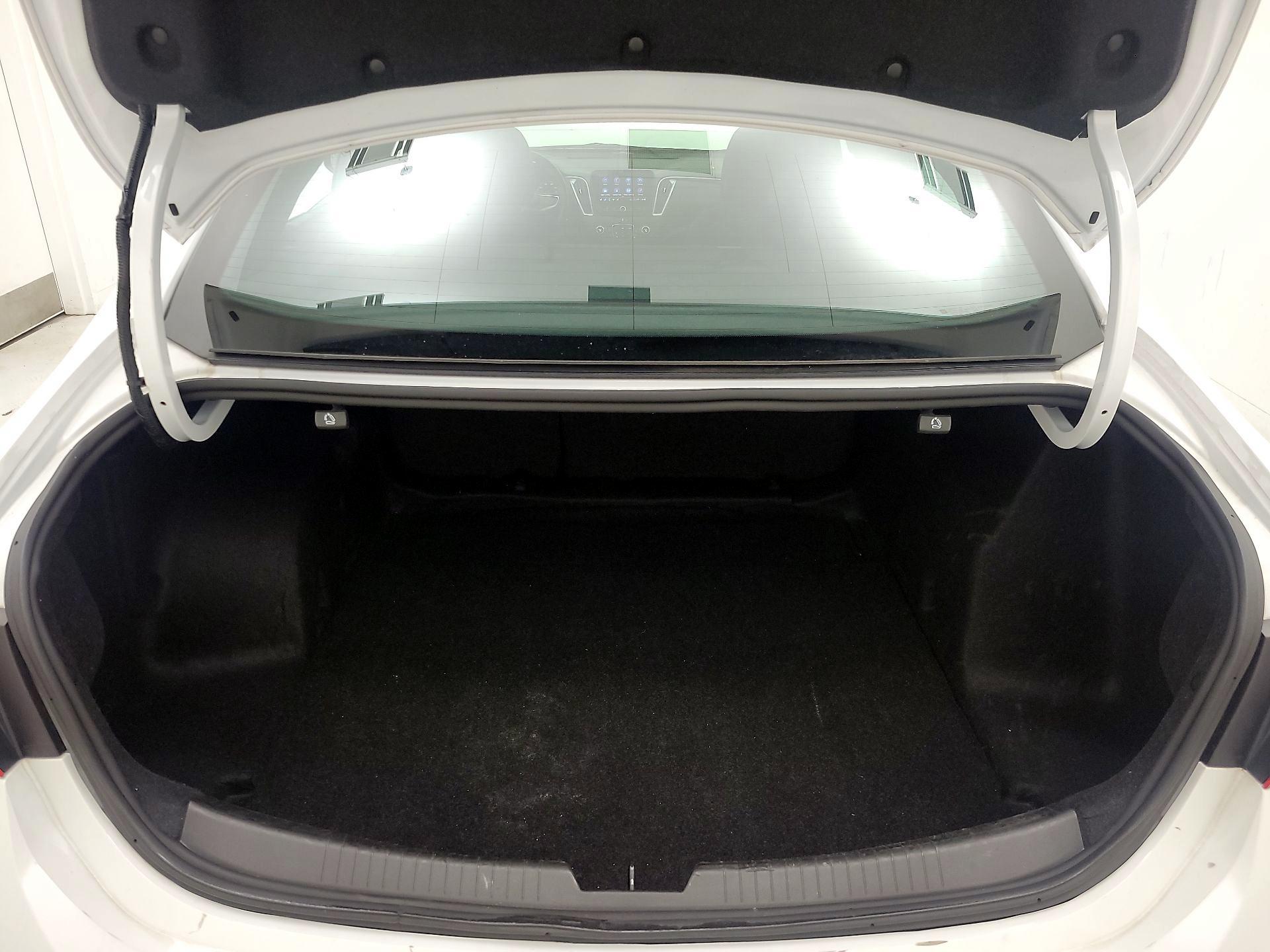 Thumbnail: 2024 Chevrolet Malibu - 20