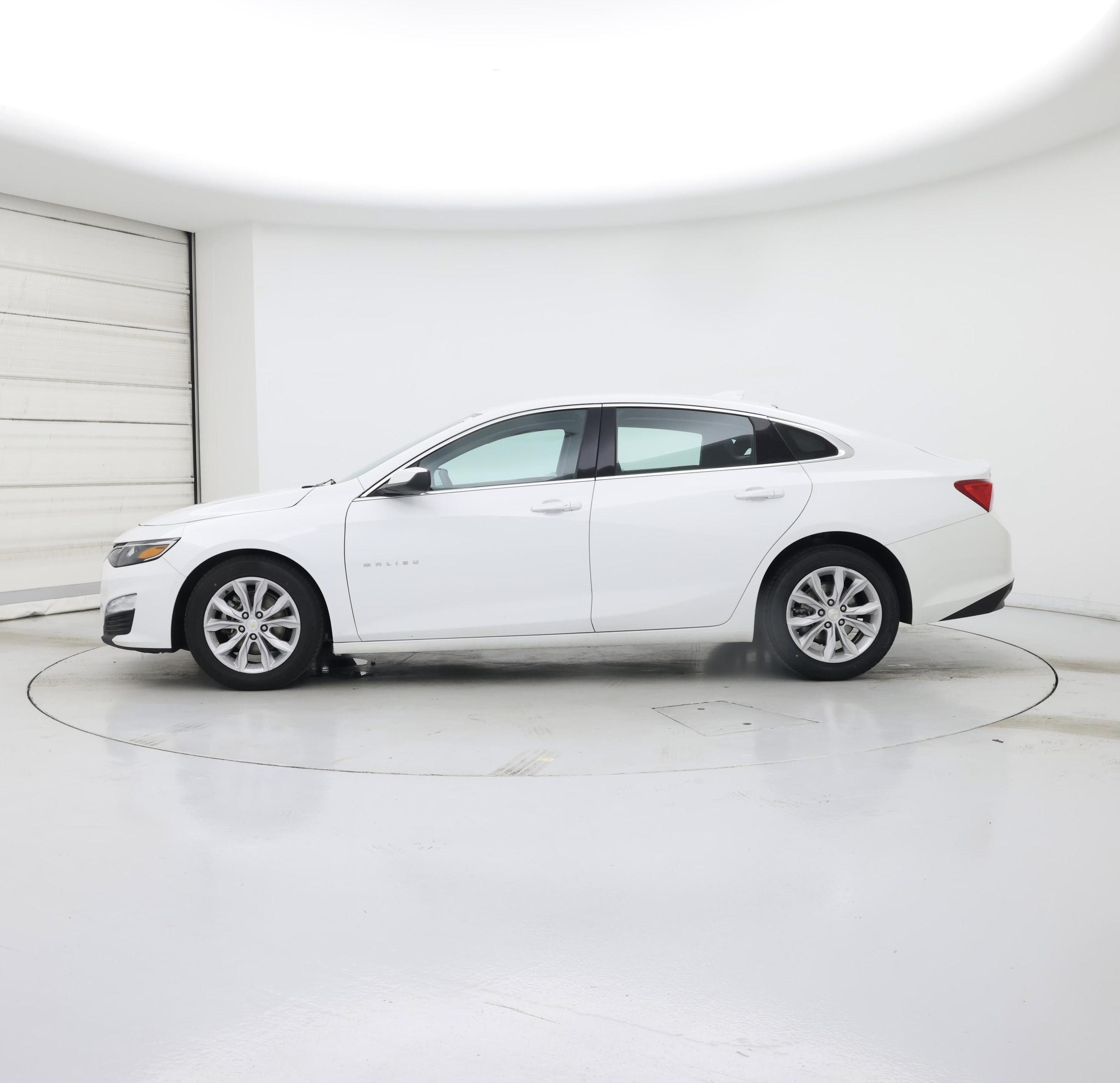 Thumbnail: 2024 Chevrolet Malibu - 3